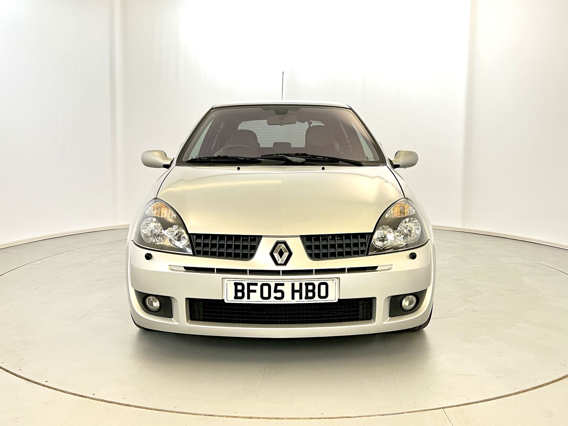 Renault Clio 182 Cup - Image 2 of 31