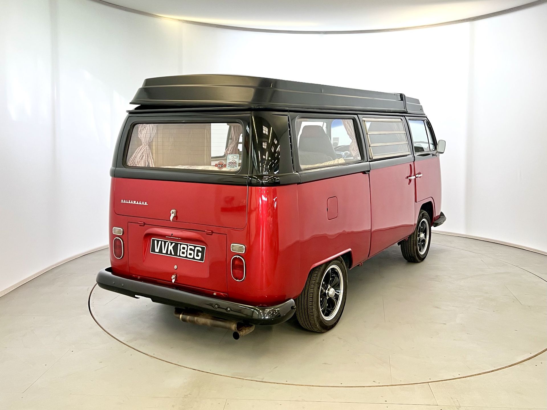 Volkswagen T2 - Image 12 of 65
