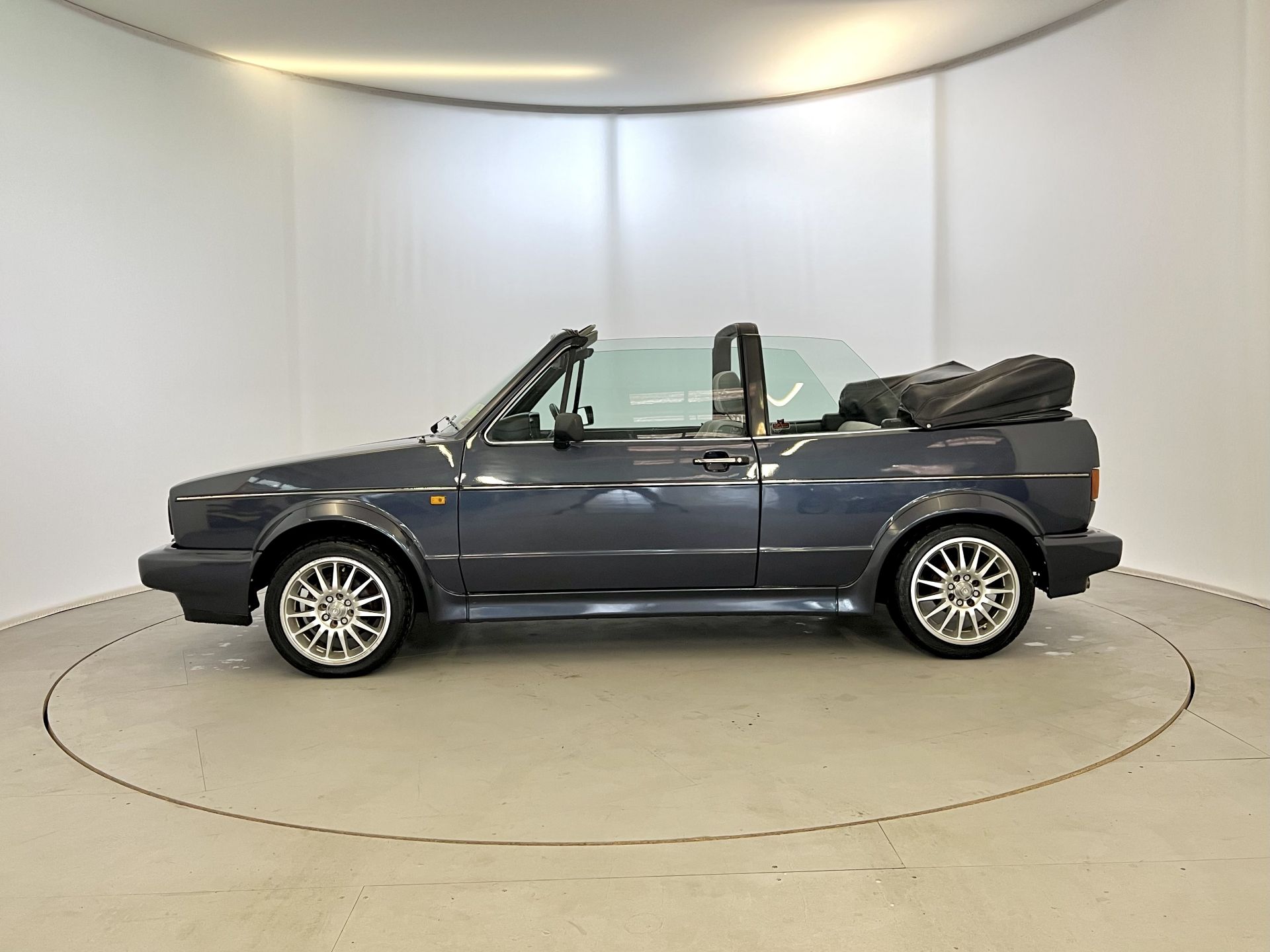 Volkswagen Golf Clipper Cabrio - Image 5 of 31