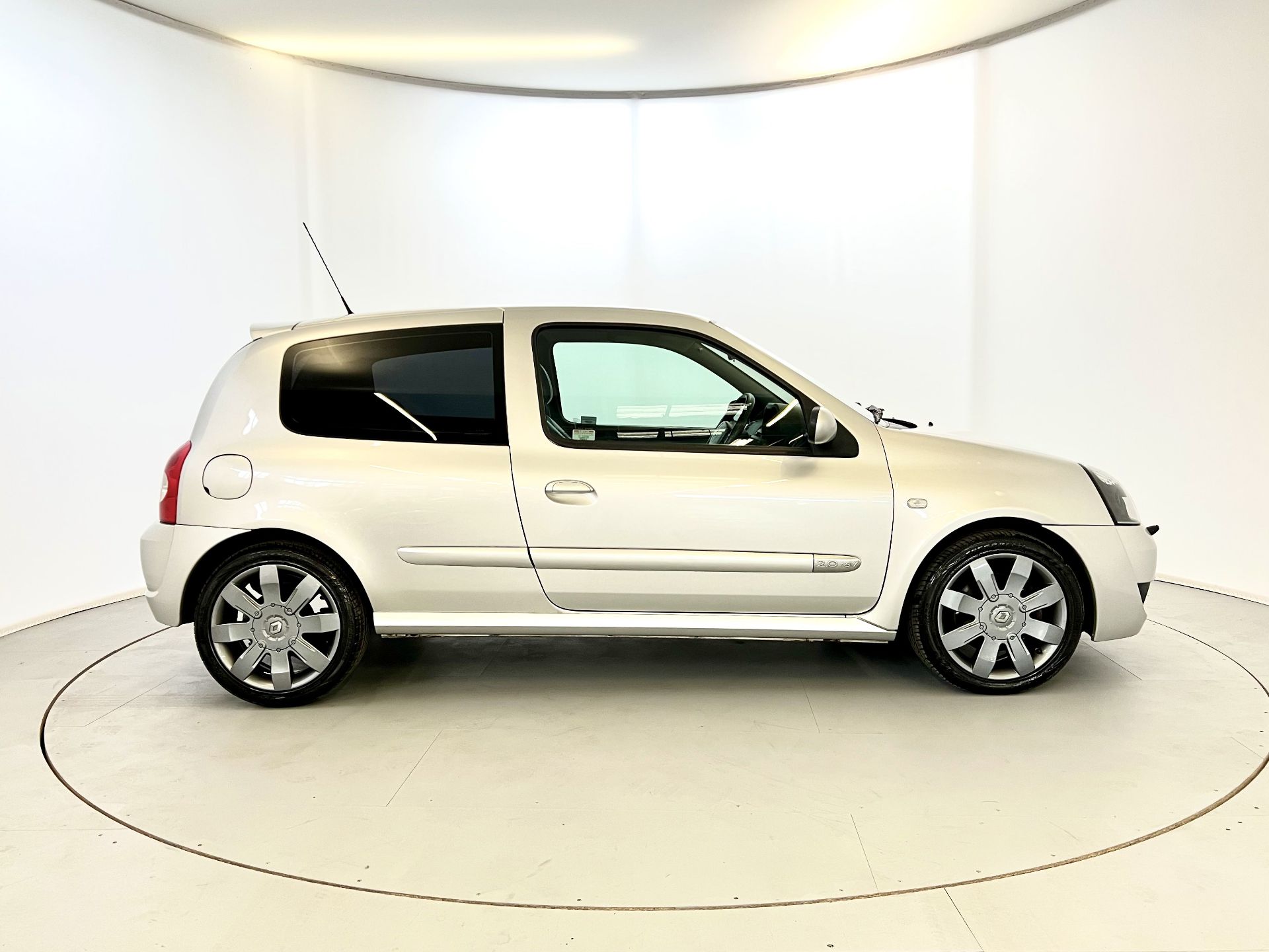 Renault Clio 182 Cup - Image 11 of 31