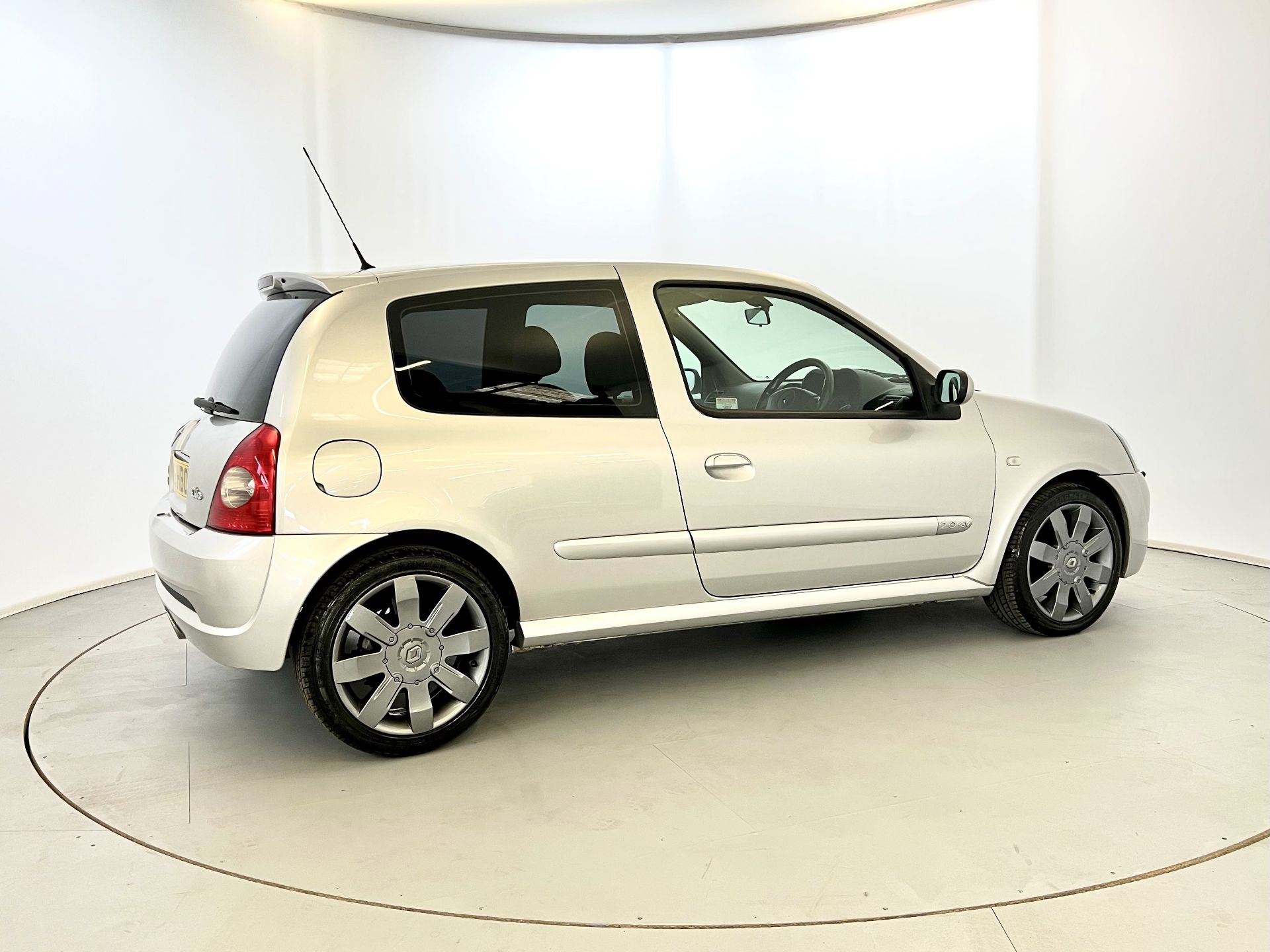 Renault Clio 182 Cup - Image 10 of 31