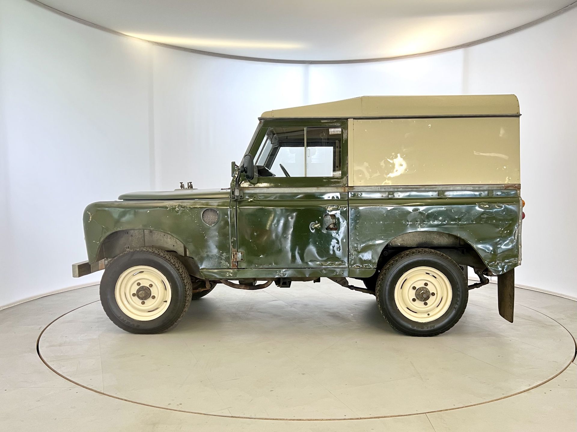 Land Rover Series 3 - Image 5 of 29