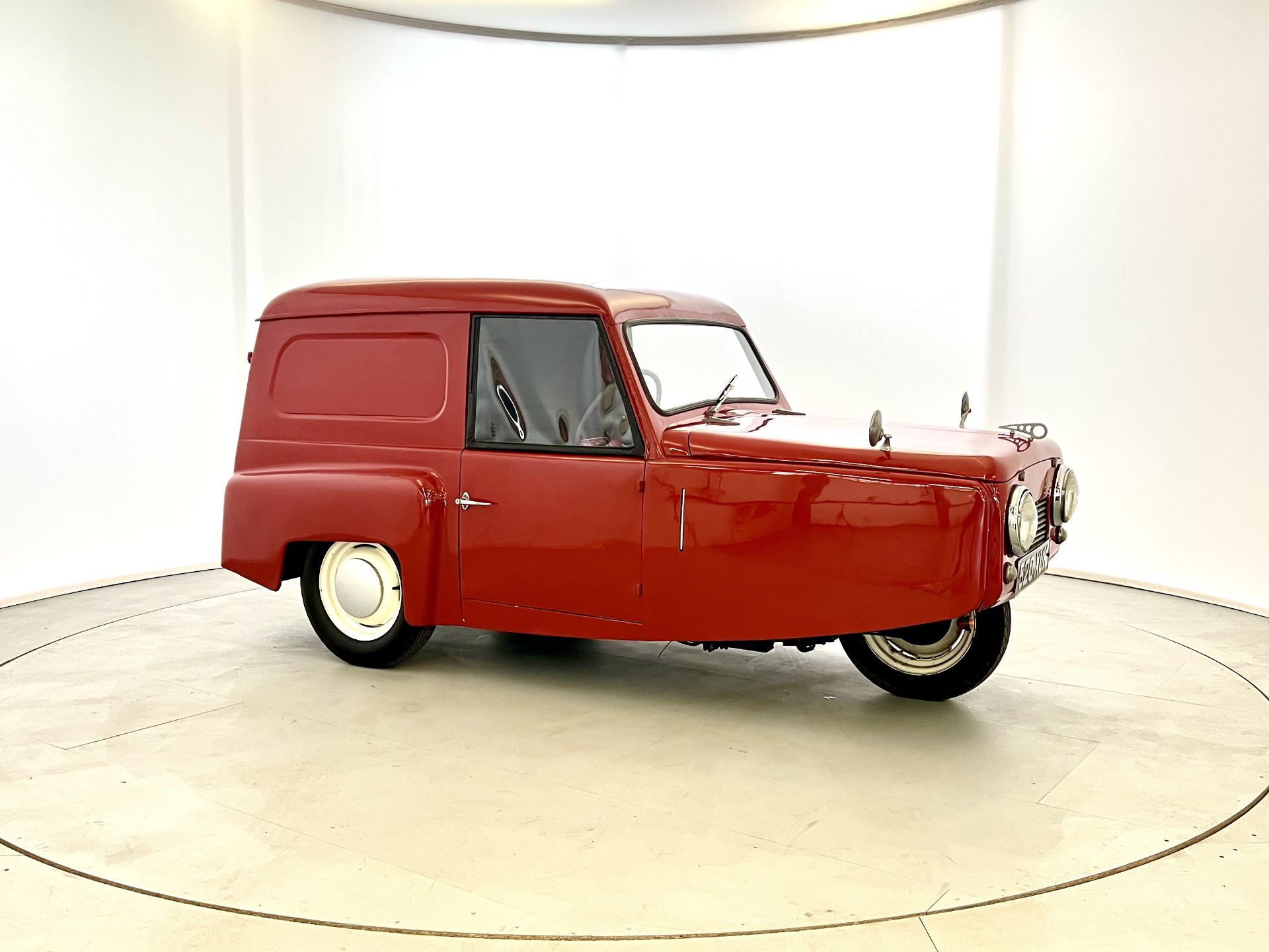 Reliant Regal Van - Image 12 of 31