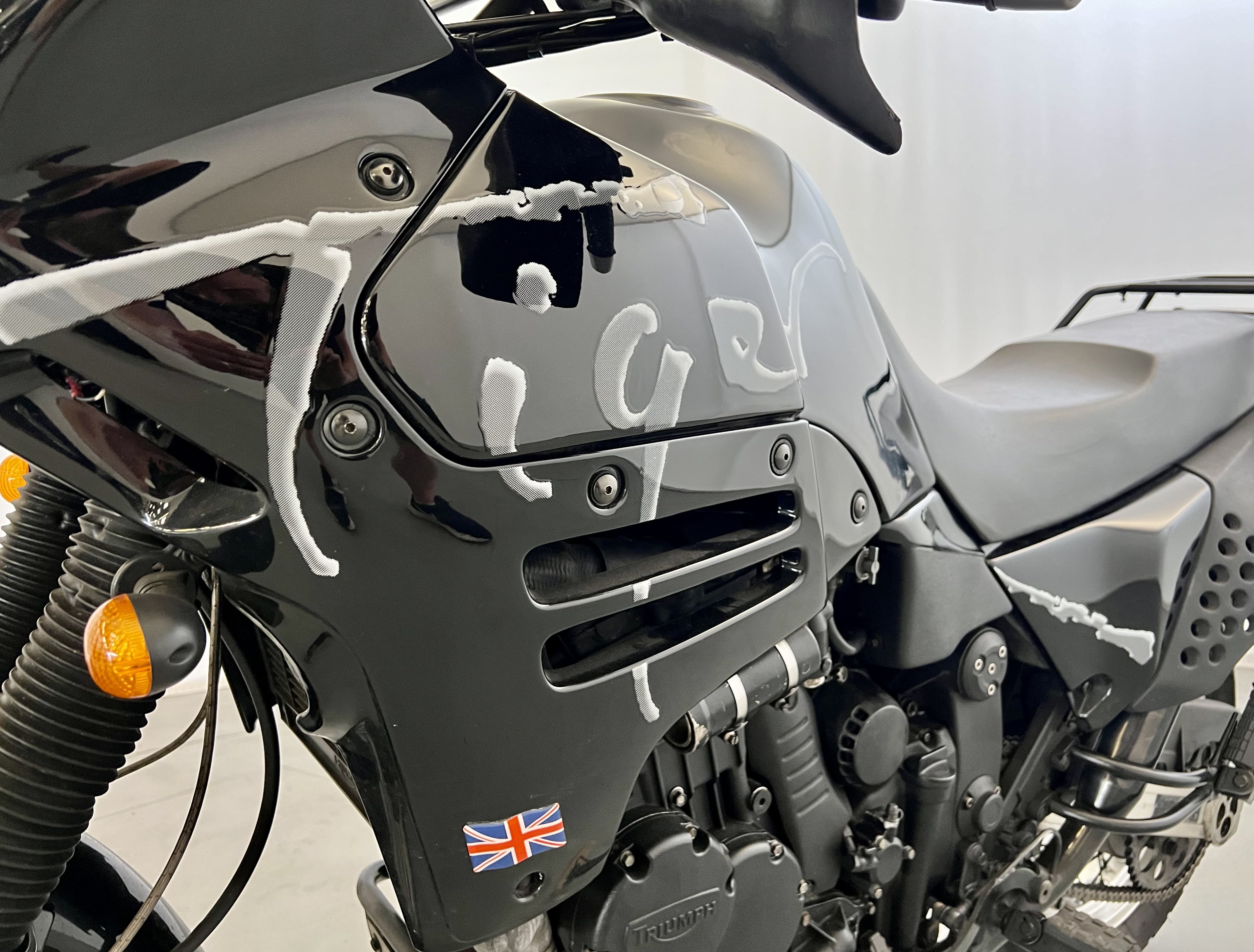 Triumph Tiger - Image 13 of 19