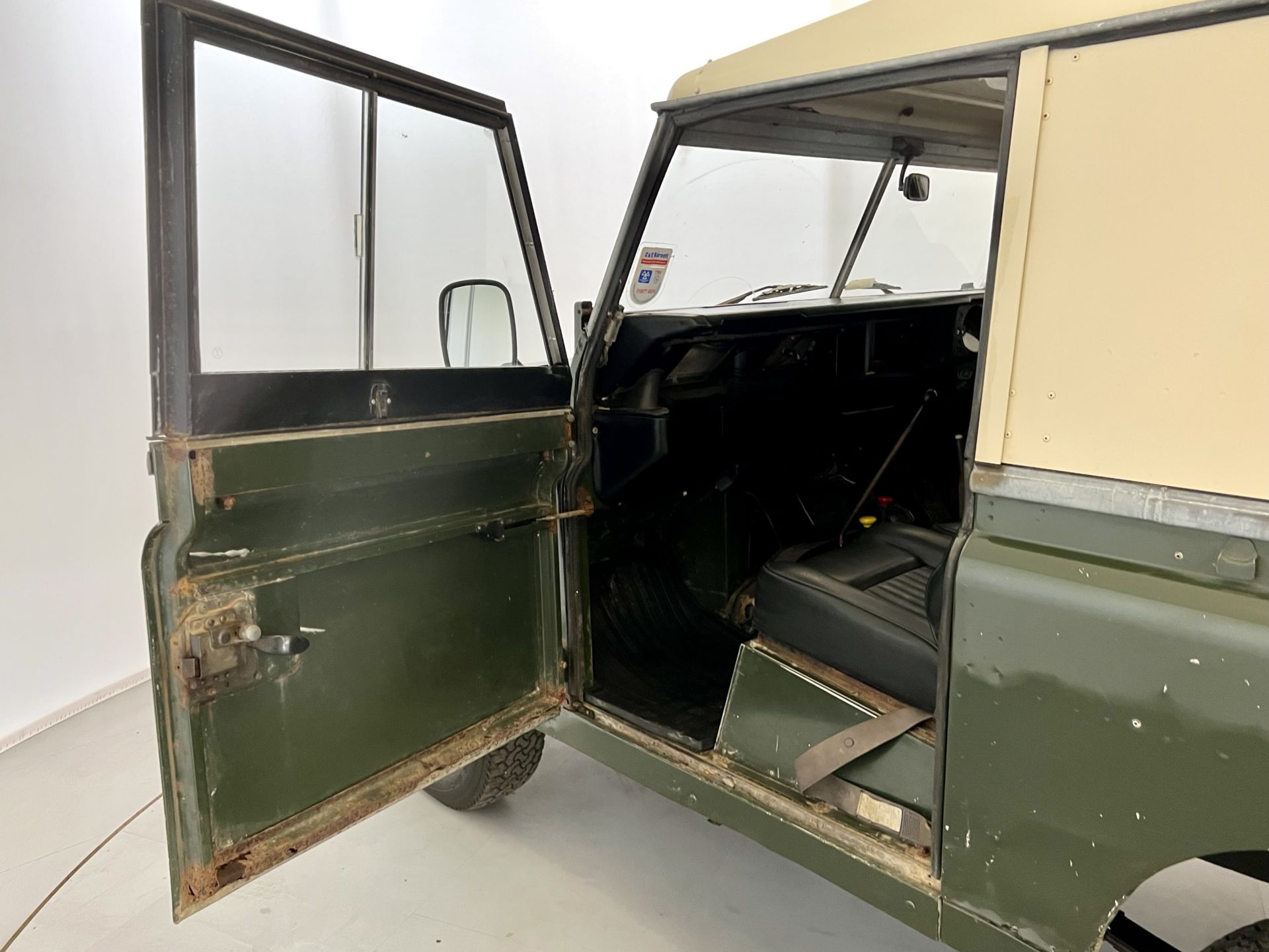 Land Rover Series 3 - Image 21 of 29