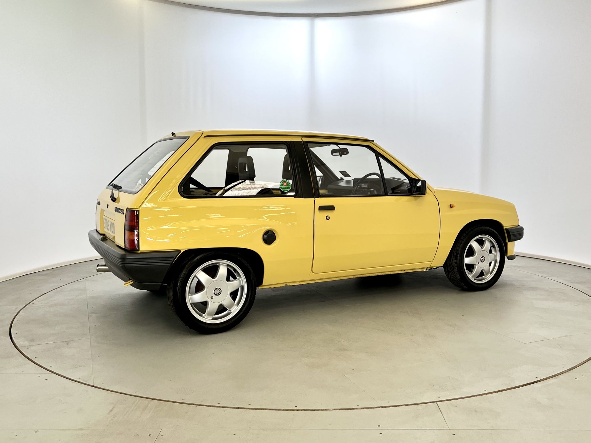 Vauxhall Nova - Image 10 of 33