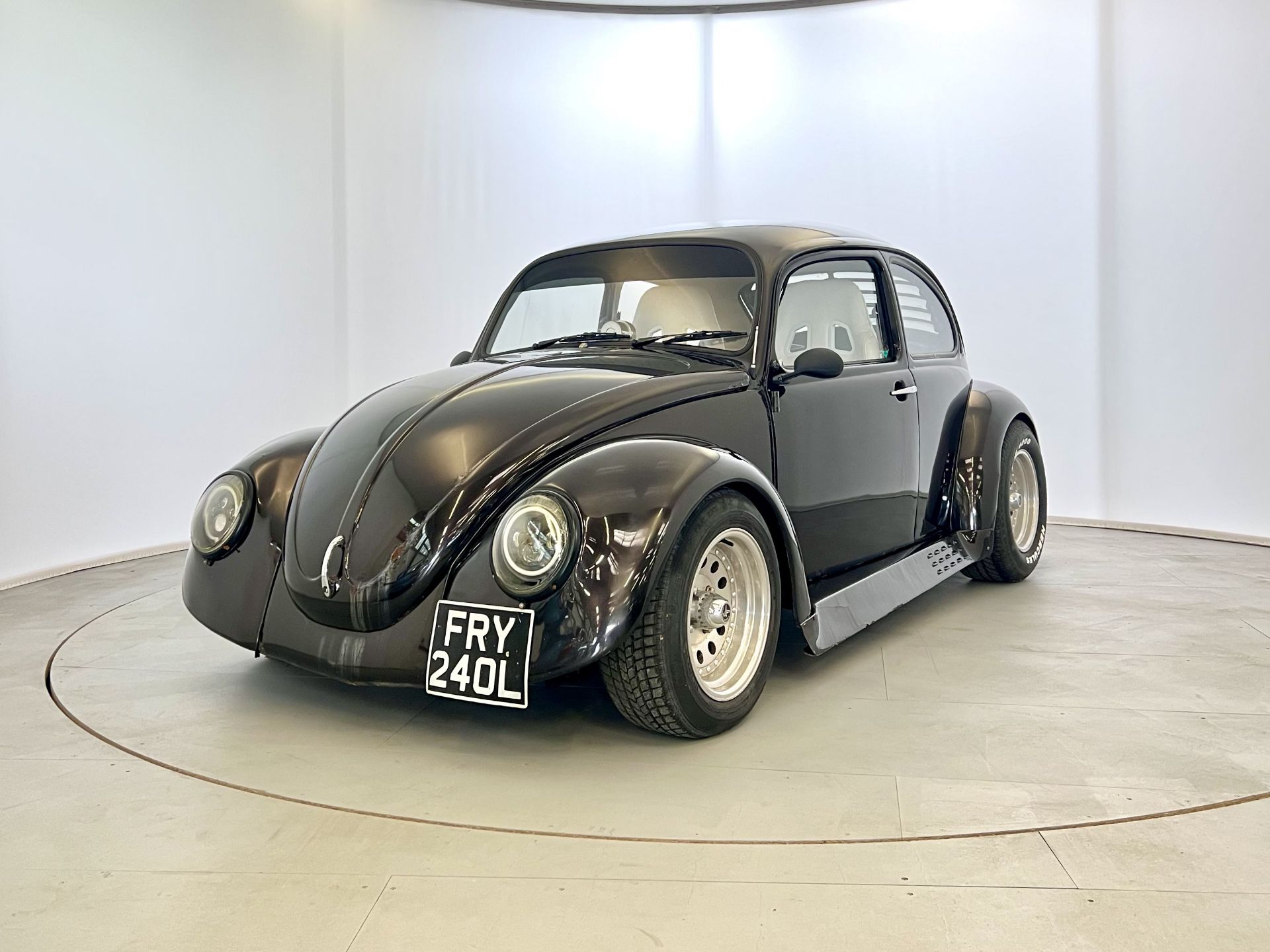 Volkswagen Beetle - Image 3 of 31