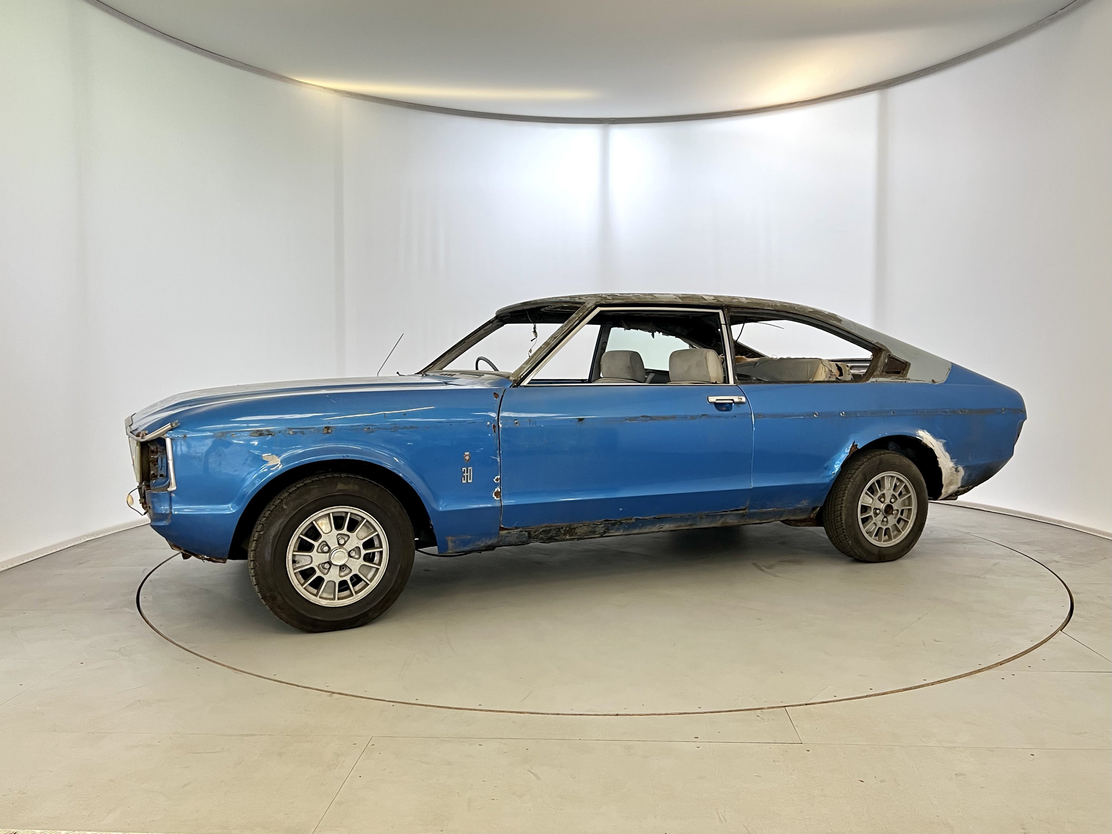 Ford Granada Coupe GHIA - Image 4 of 21