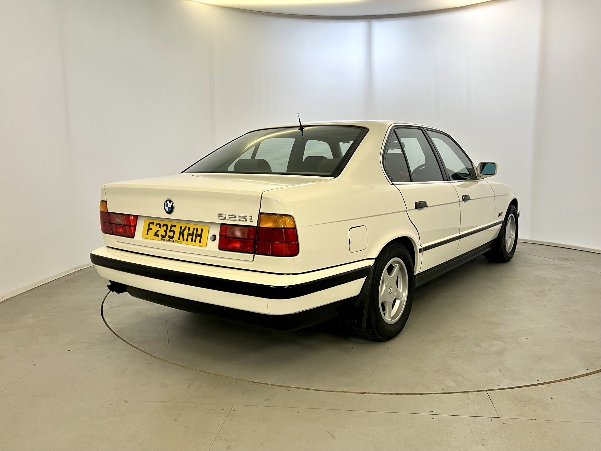 BMW 525i SE - Image 9 of 36