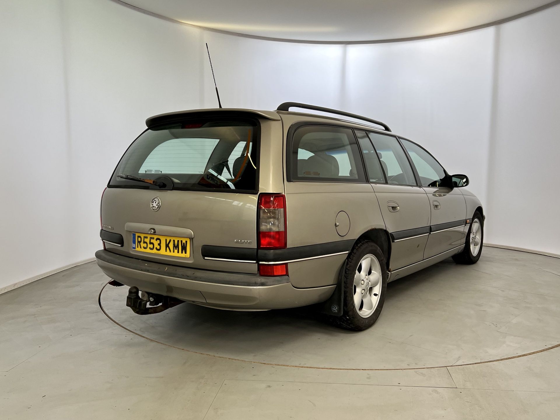 Vauxhall Omega - Image 9 of 34