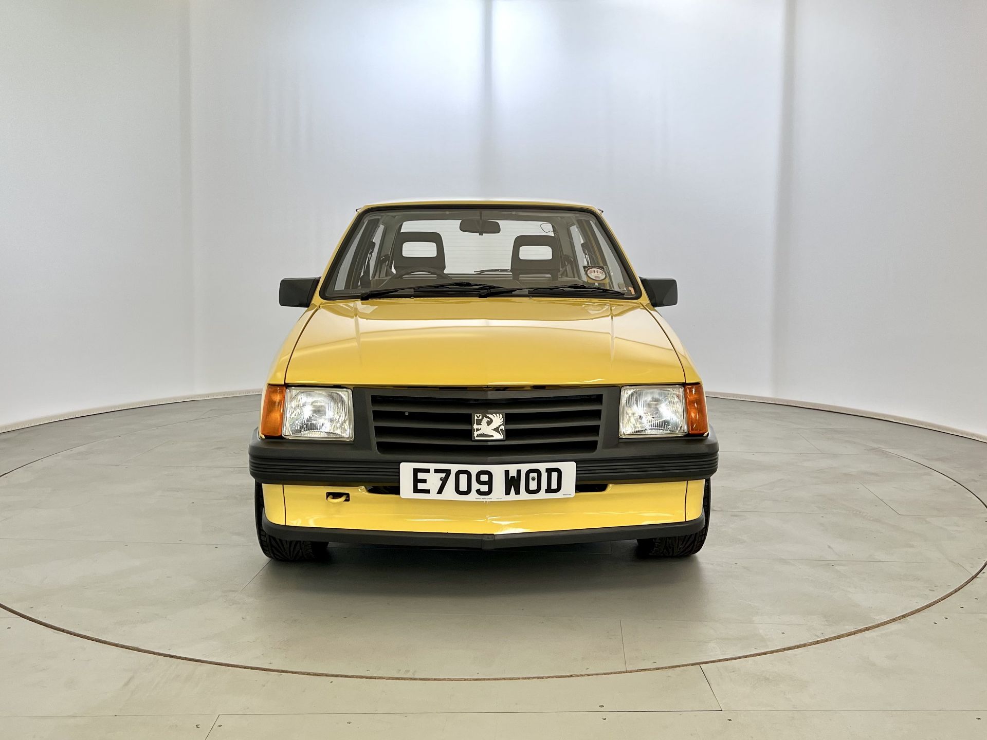 Vauxhall Nova - Image 2 of 33