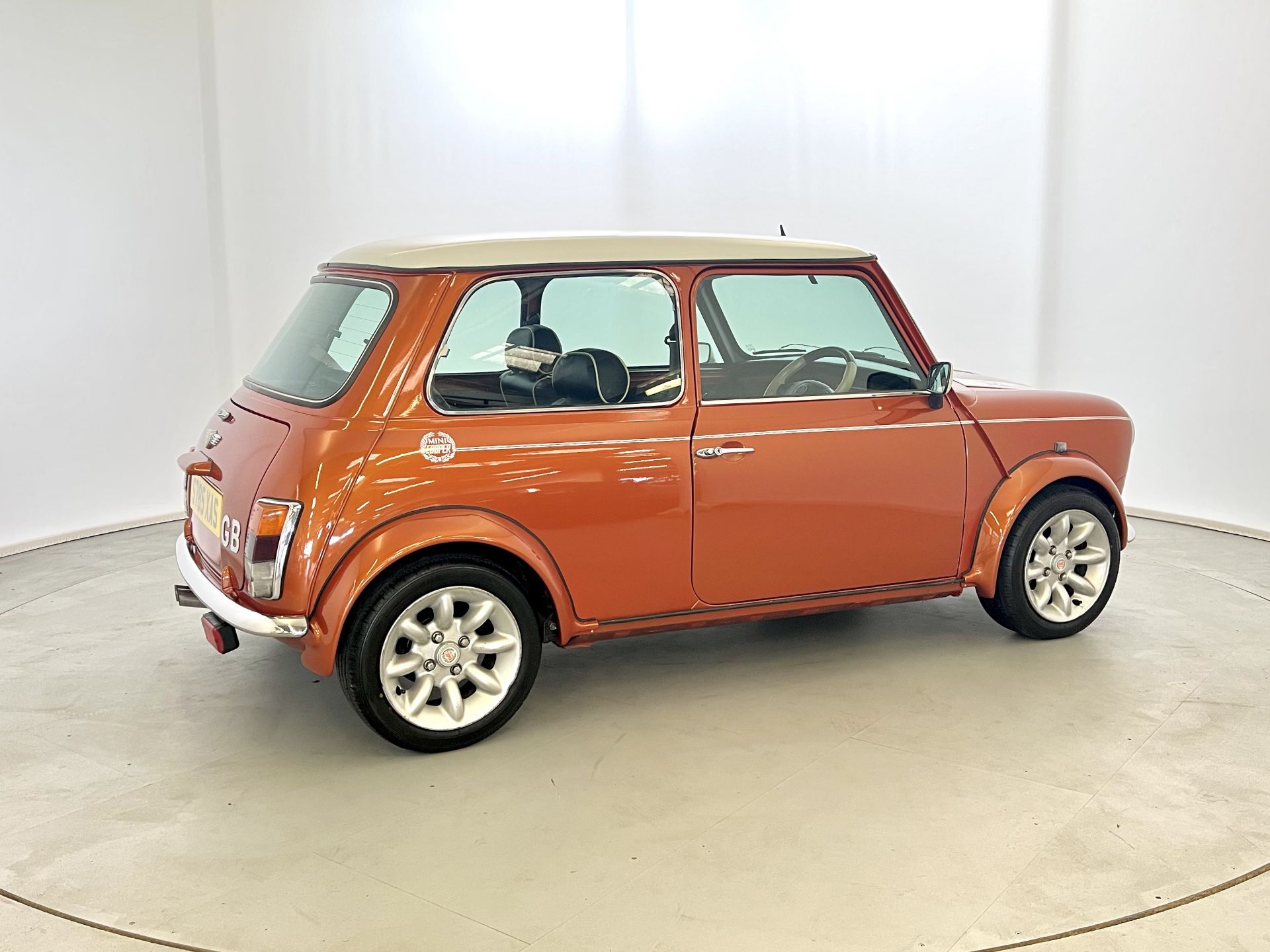 Mini Cooper Sport - Image 10 of 31