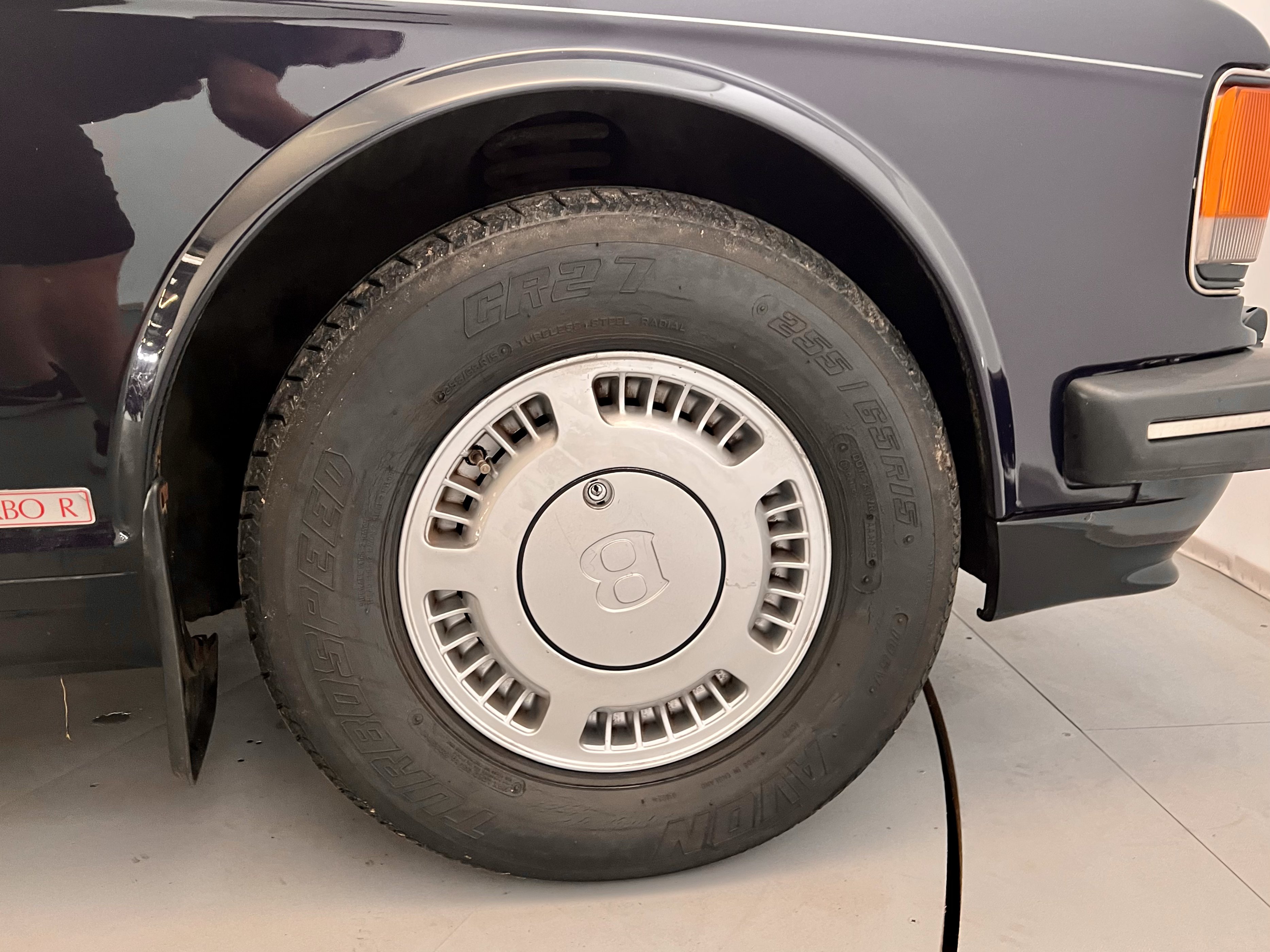 Bentley Turbo R - Image 16 of 43