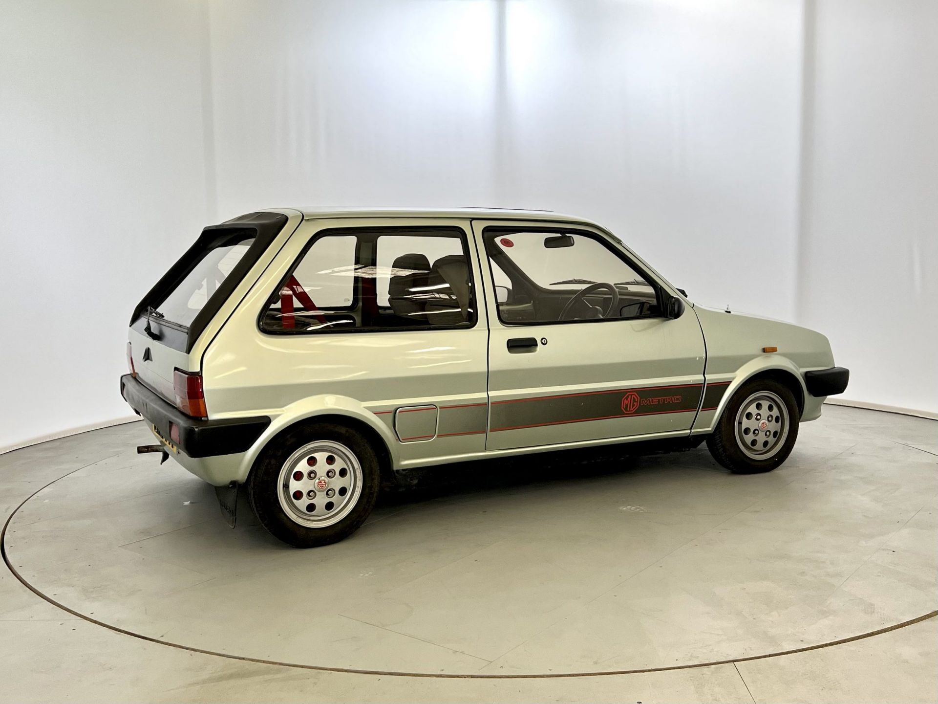 Mg Metro - Image 10 of 29