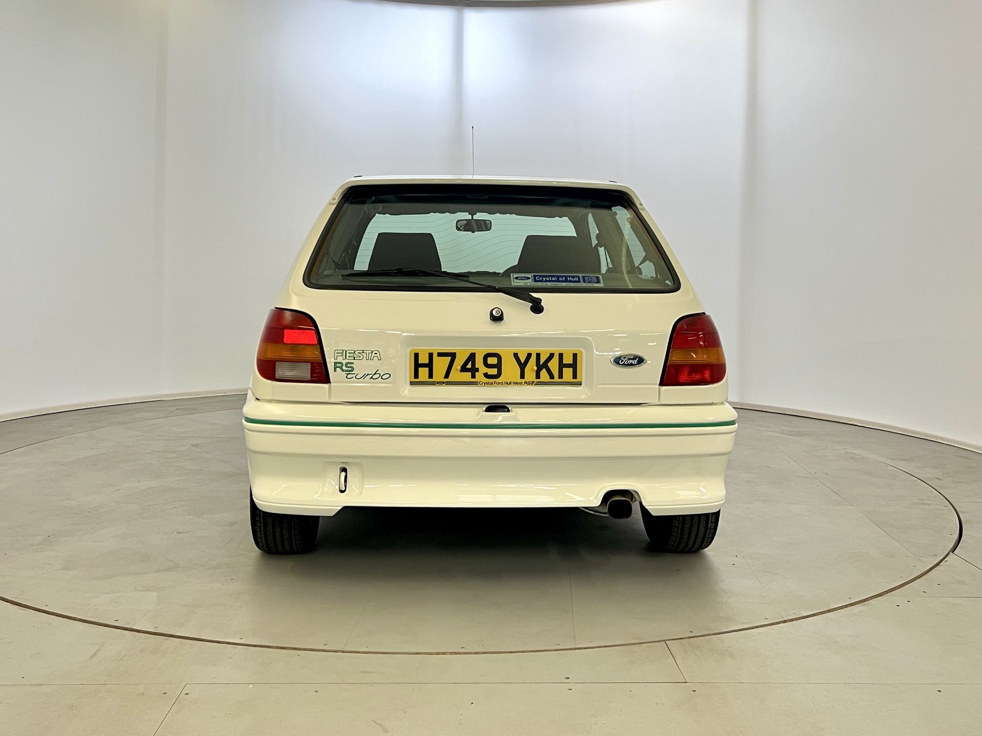 Ford Fiesta RS Turbo - Image 8 of 33