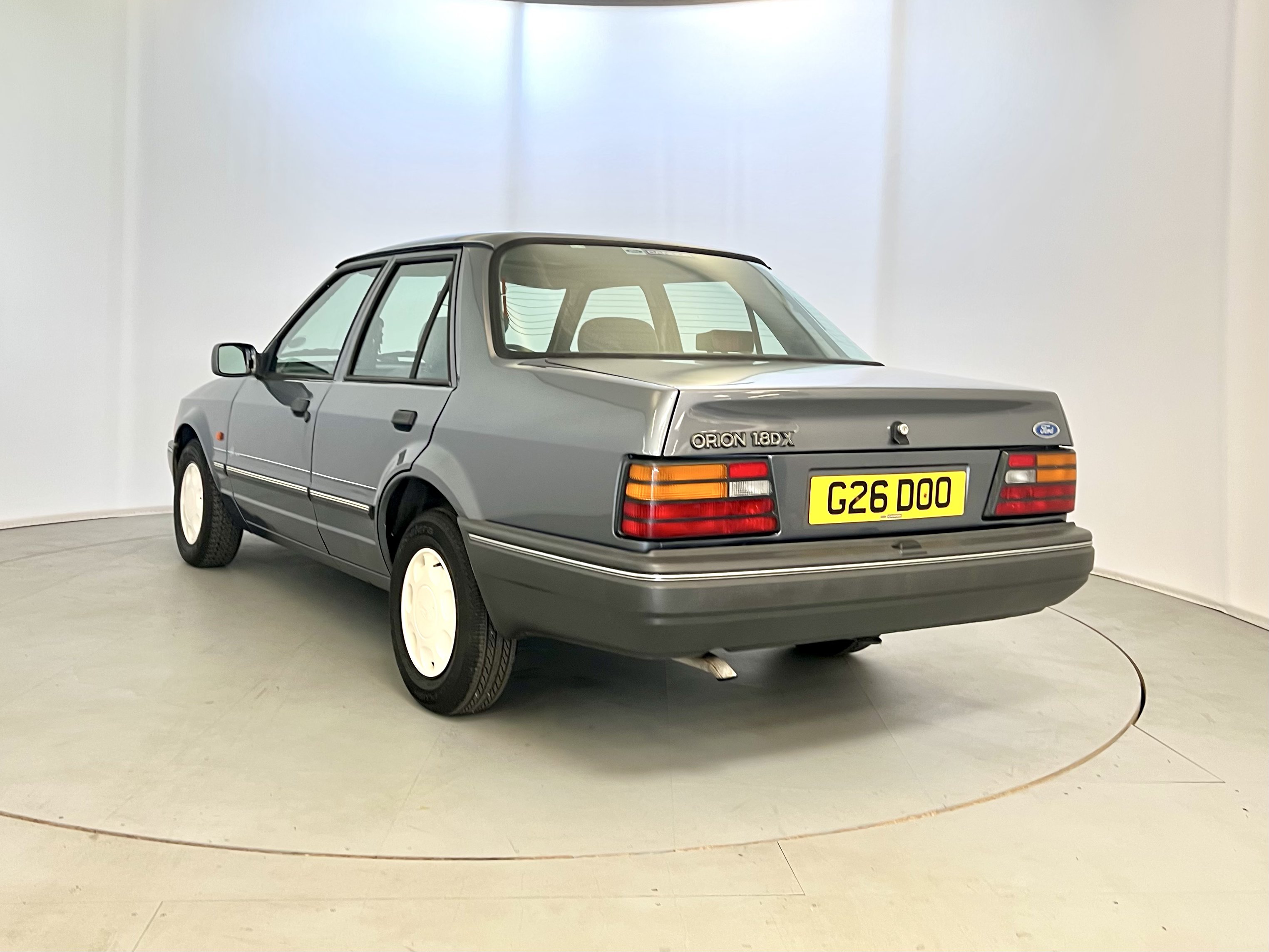Ford Orion DX - Image 7 of 34