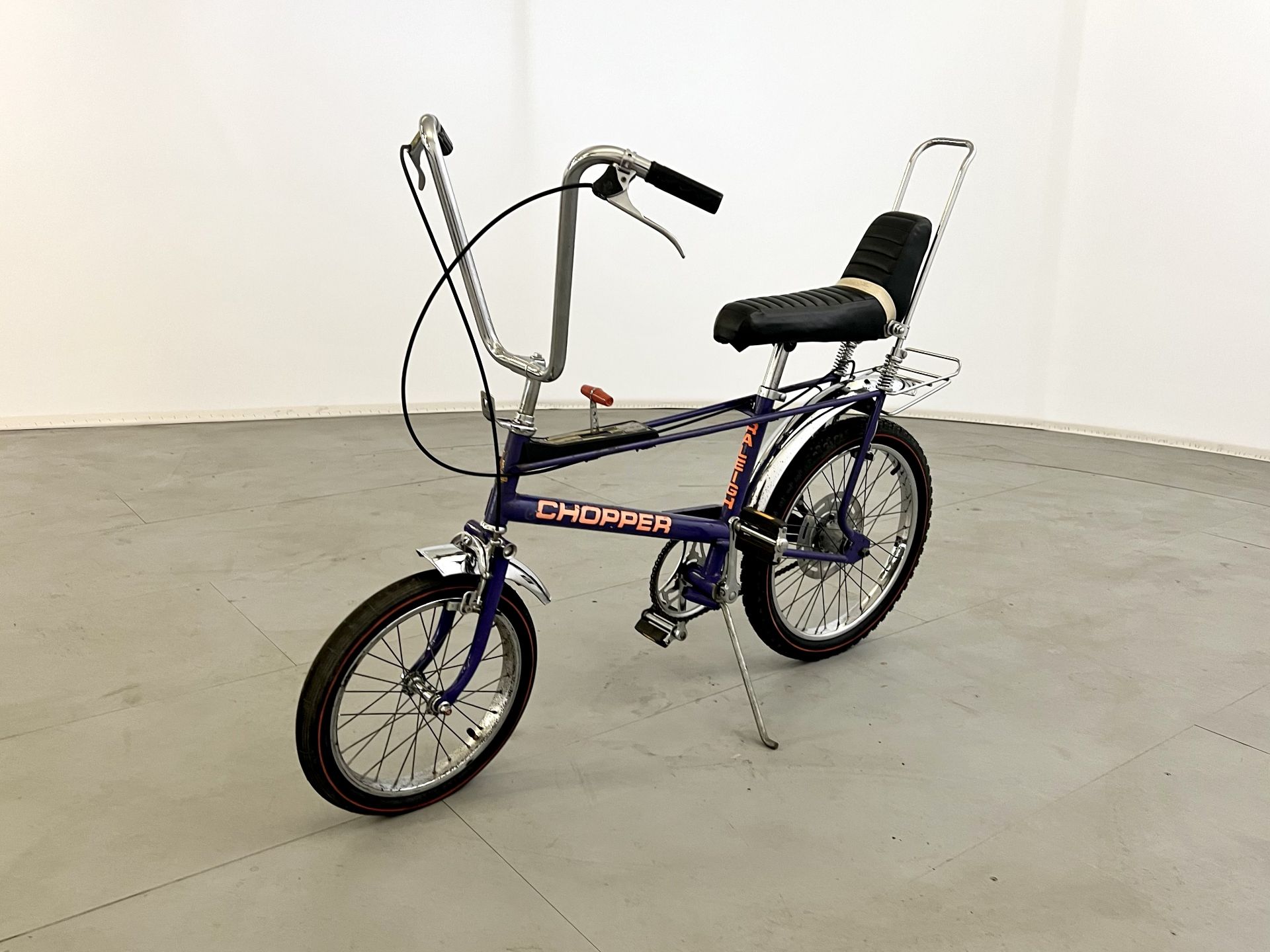 Raleigh Chopper MK2 Ultraviolet - Image 3 of 12