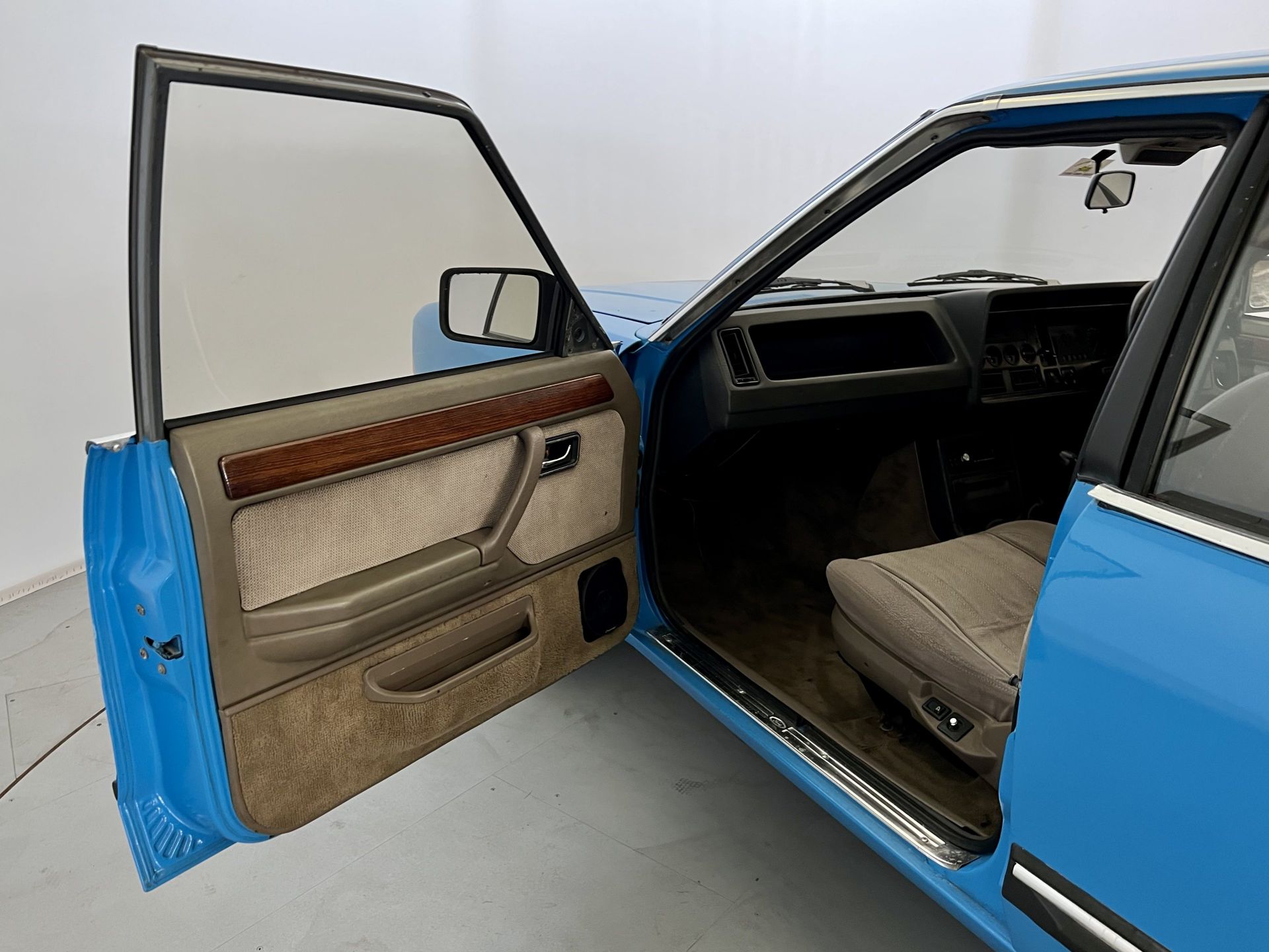 Ford Granada - Image 27 of 36