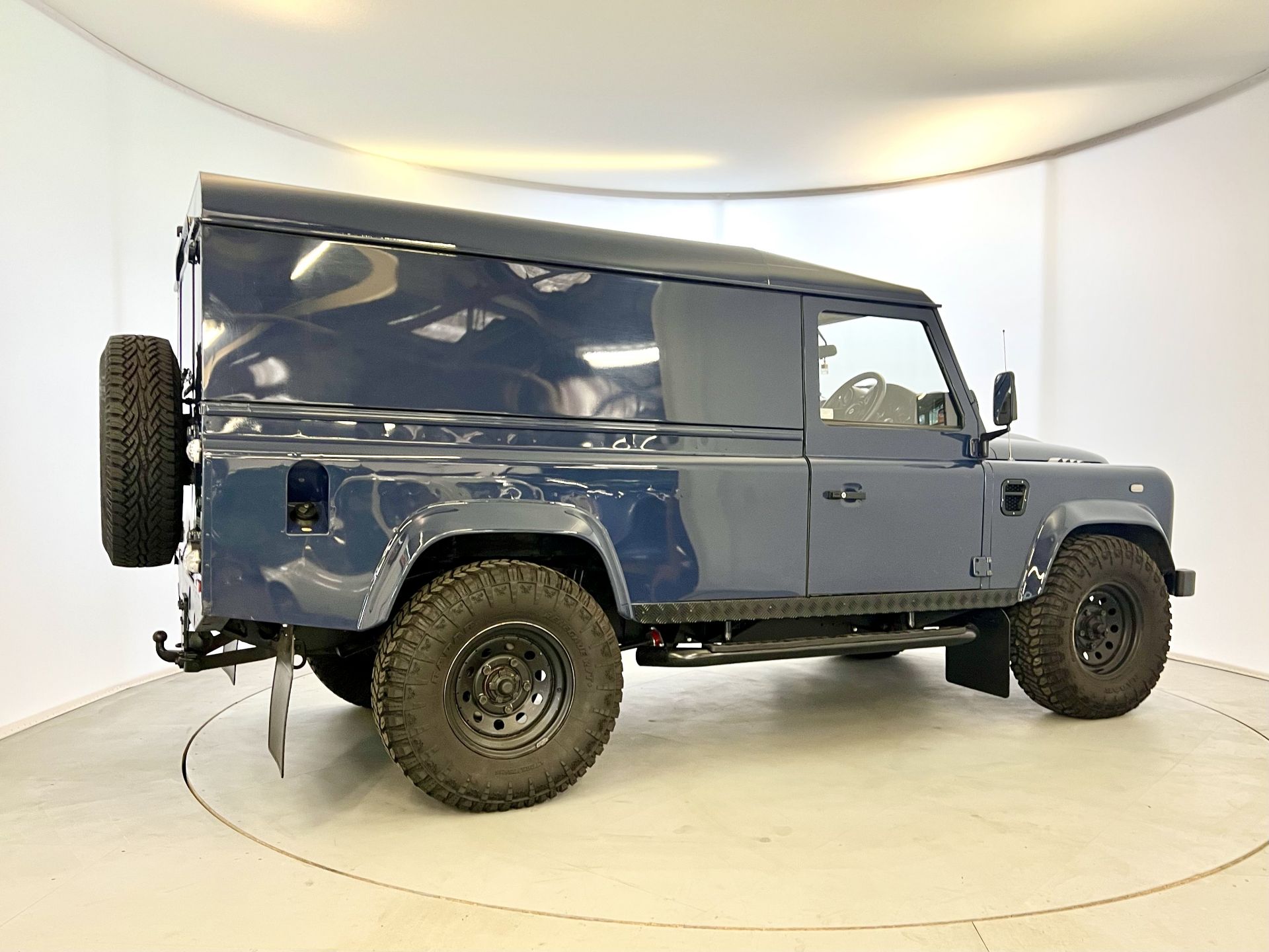 Land Rover Defender 110 TDCI - Image 10 of 31