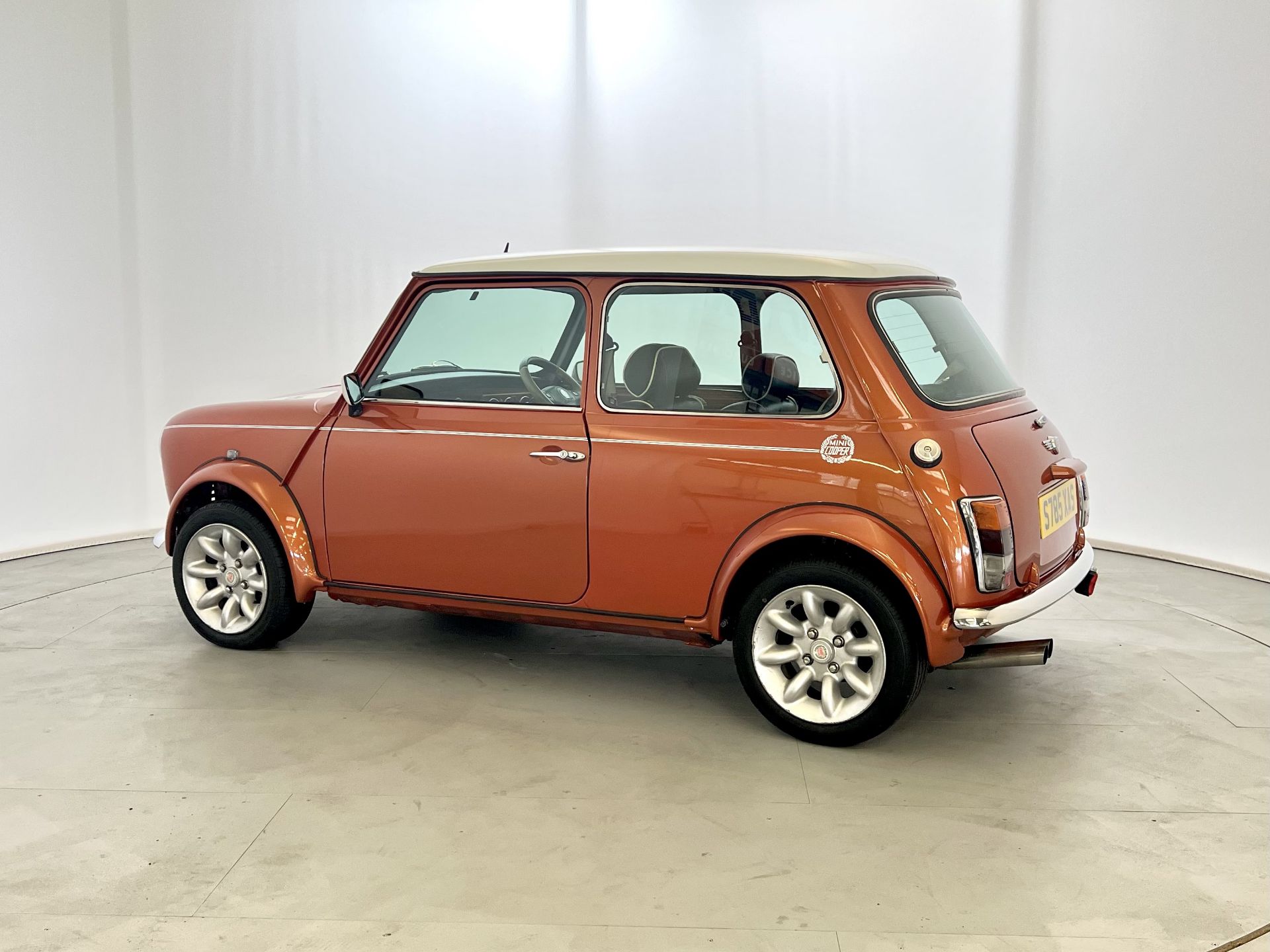 Mini Cooper Sport - Image 6 of 31