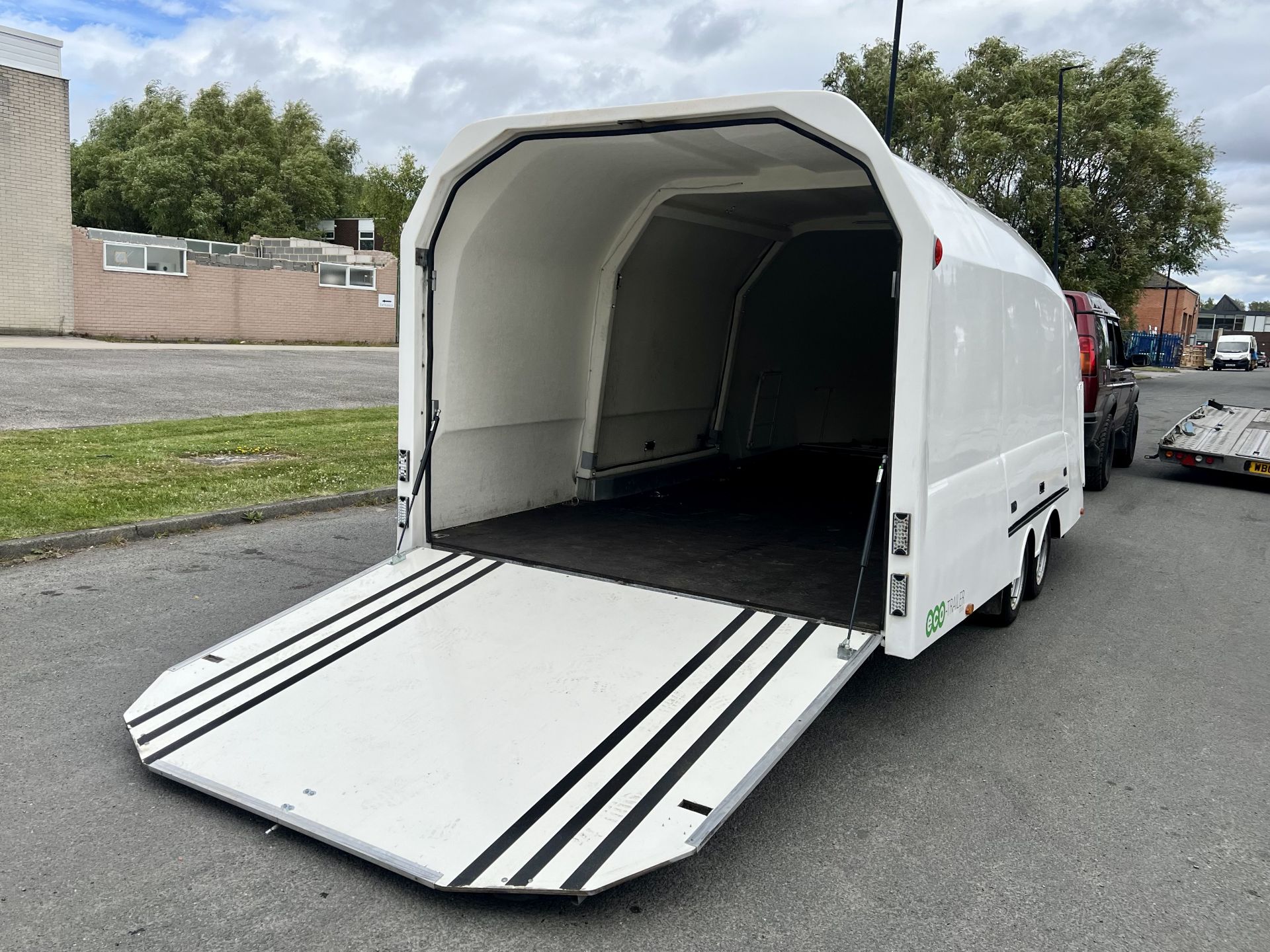 Velocity RS Enclosed Trailer - Image 9 of 14