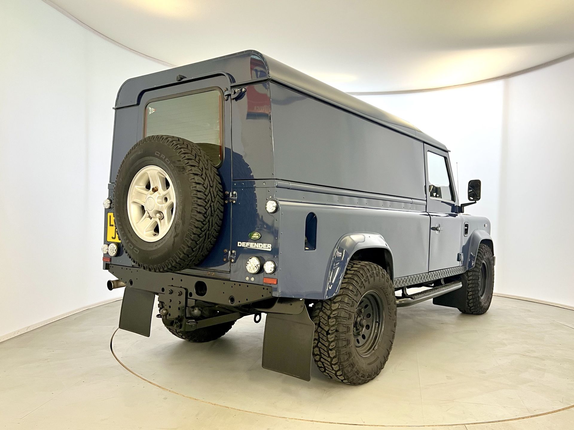 Land Rover Defender 110 TDCI - Image 9 of 31