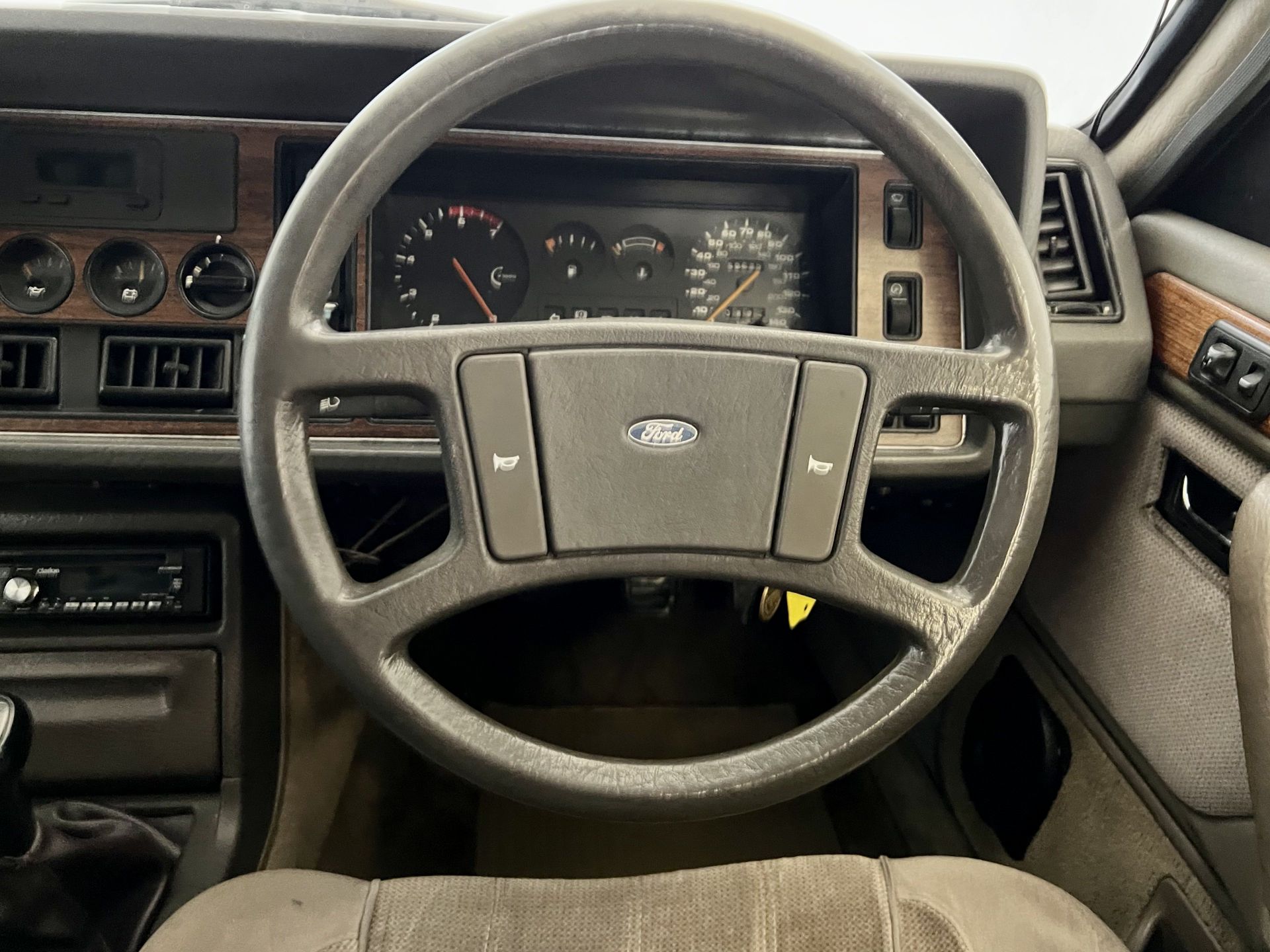 Ford Granada - Image 31 of 36