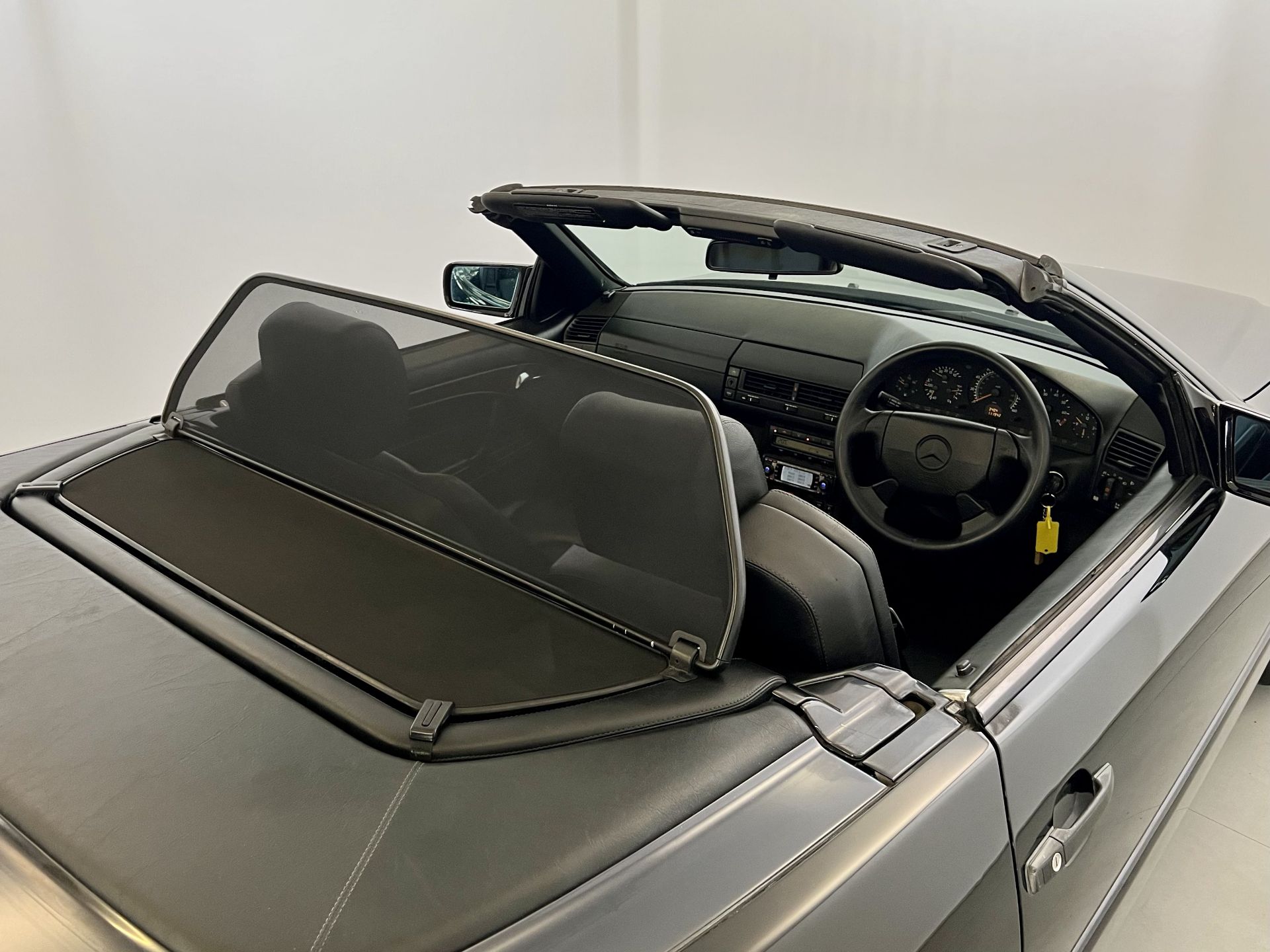 Mercedes SL320 - Image 36 of 48