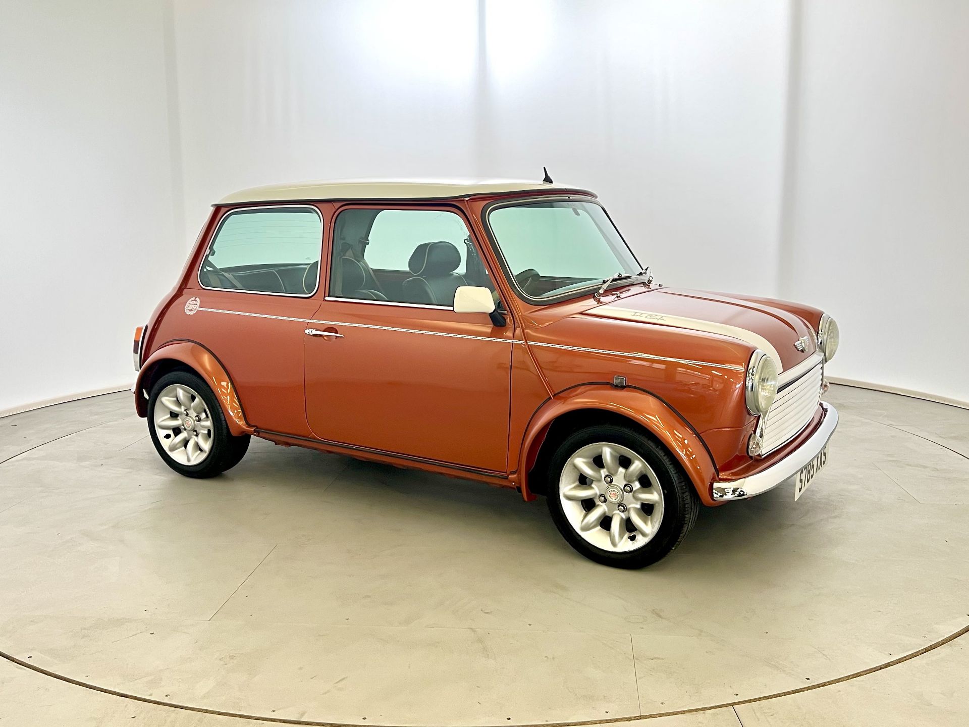 Mini Cooper Sport - Image 12 of 31