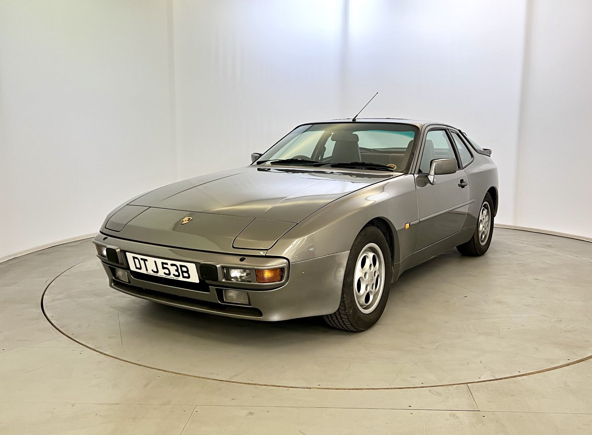 Porsche 944 S - Image 3 of 29