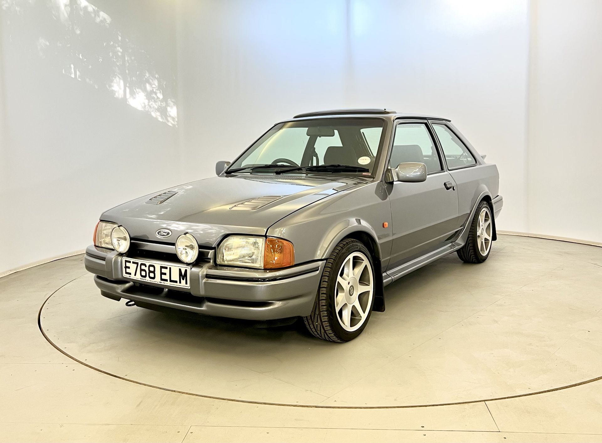 Ford Escort RS Turbo - Image 3 of 34