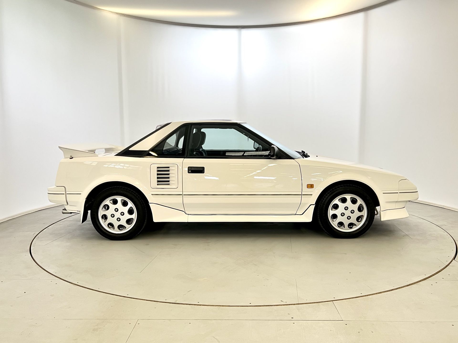 Toyota MR2 - Image 11 of 41