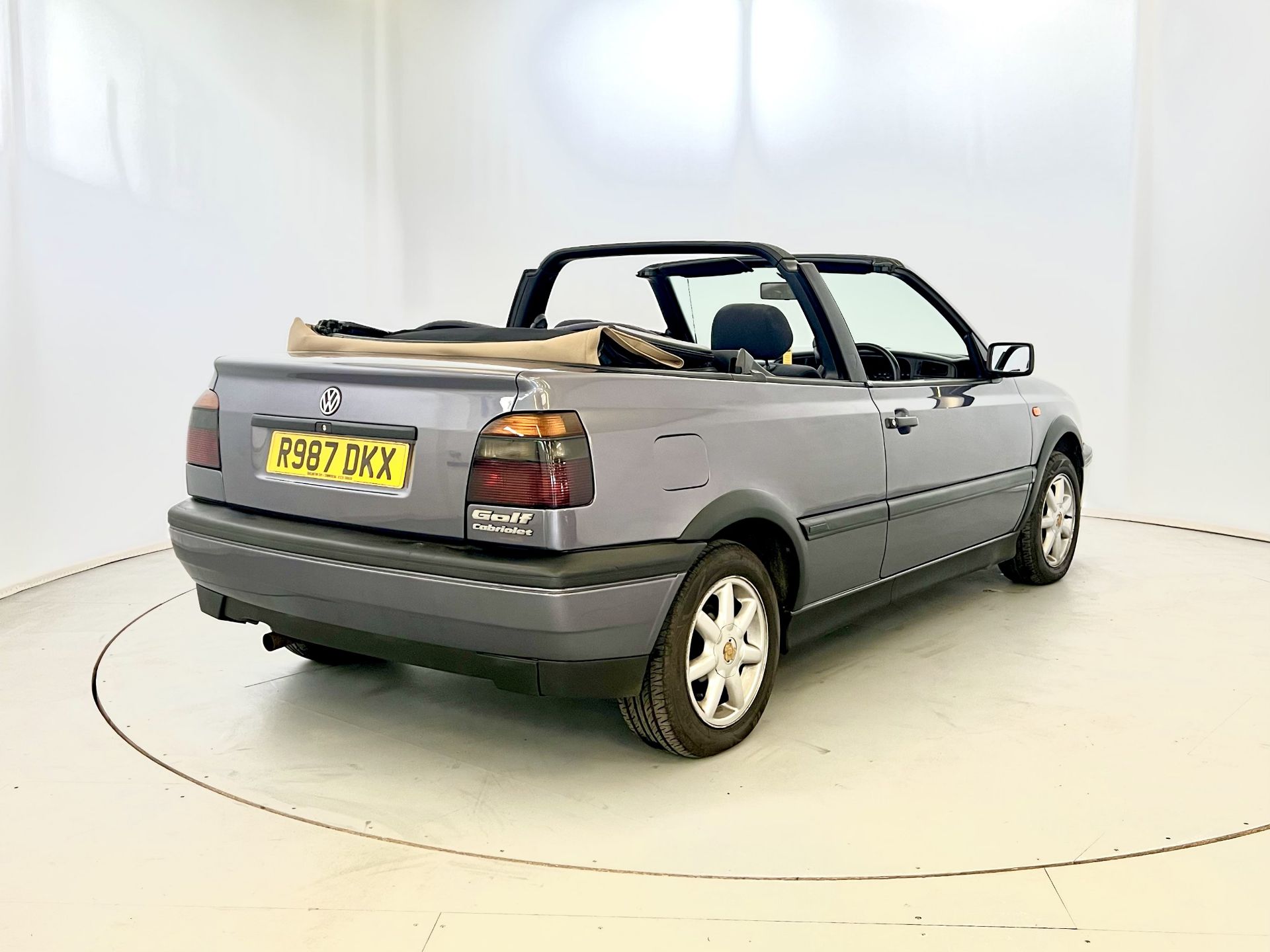 Volkswagen Golf Cabrio - Image 9 of 35