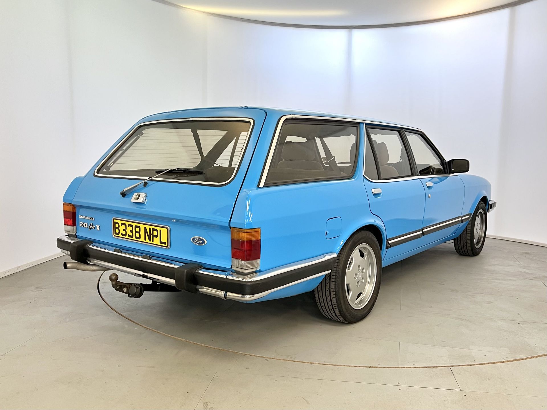 Ford Granada - Image 9 of 36