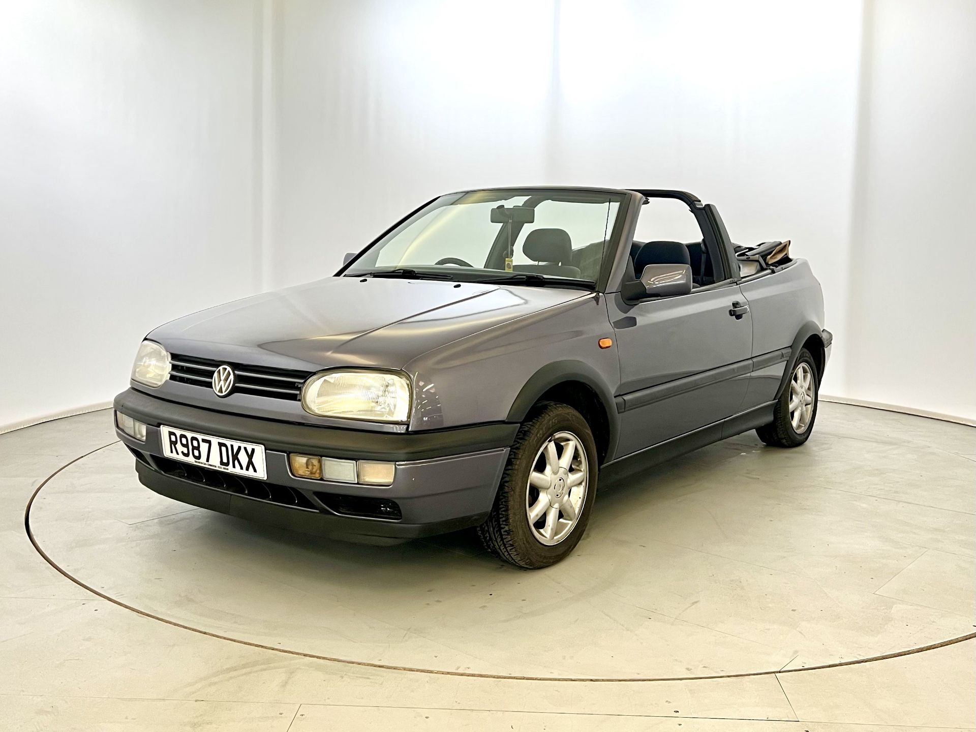 Volkswagen Golf Cabrio - Image 3 of 35