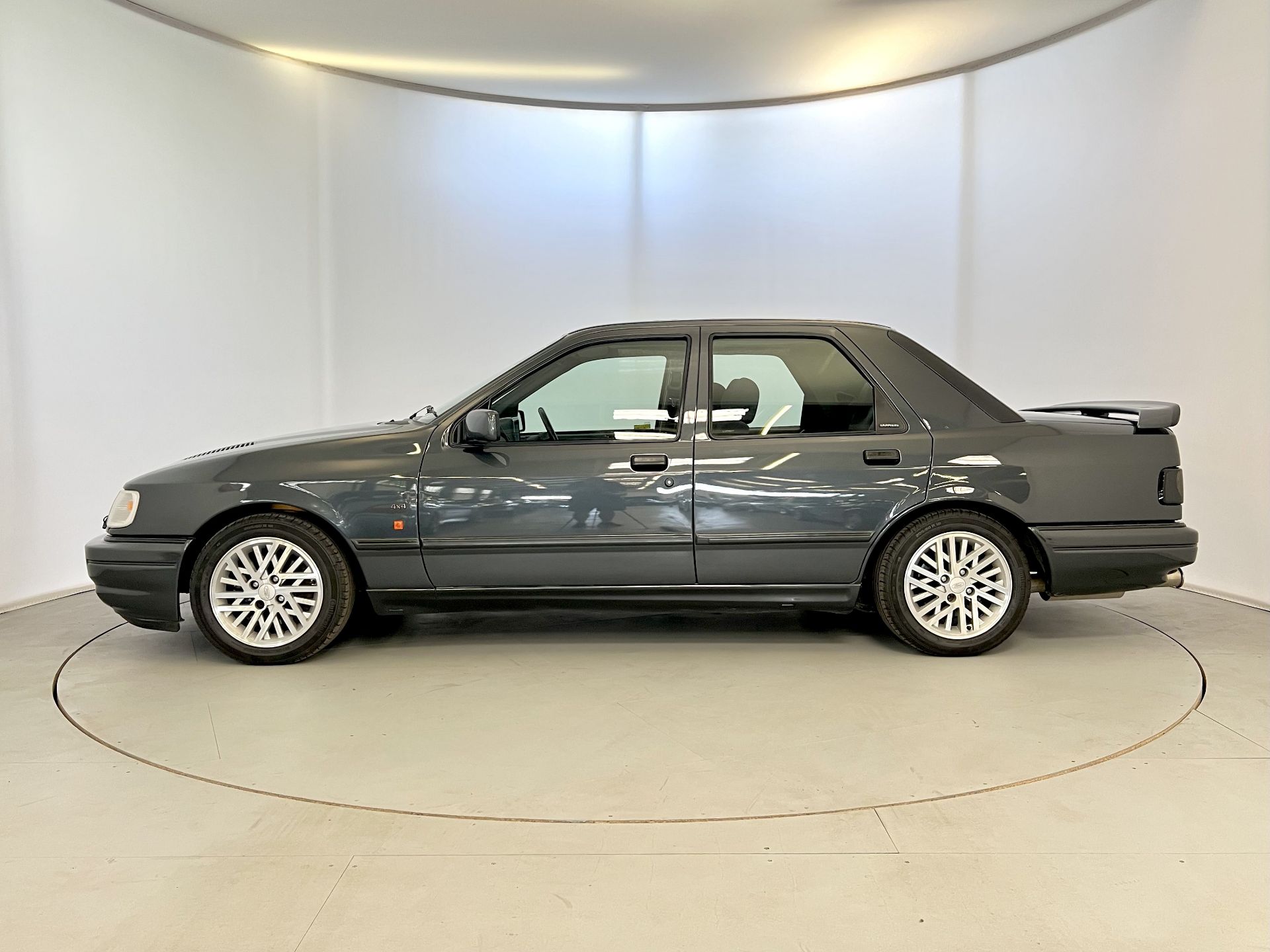 Ford Sierra Sapphire Cosworth - Image 5 of 37