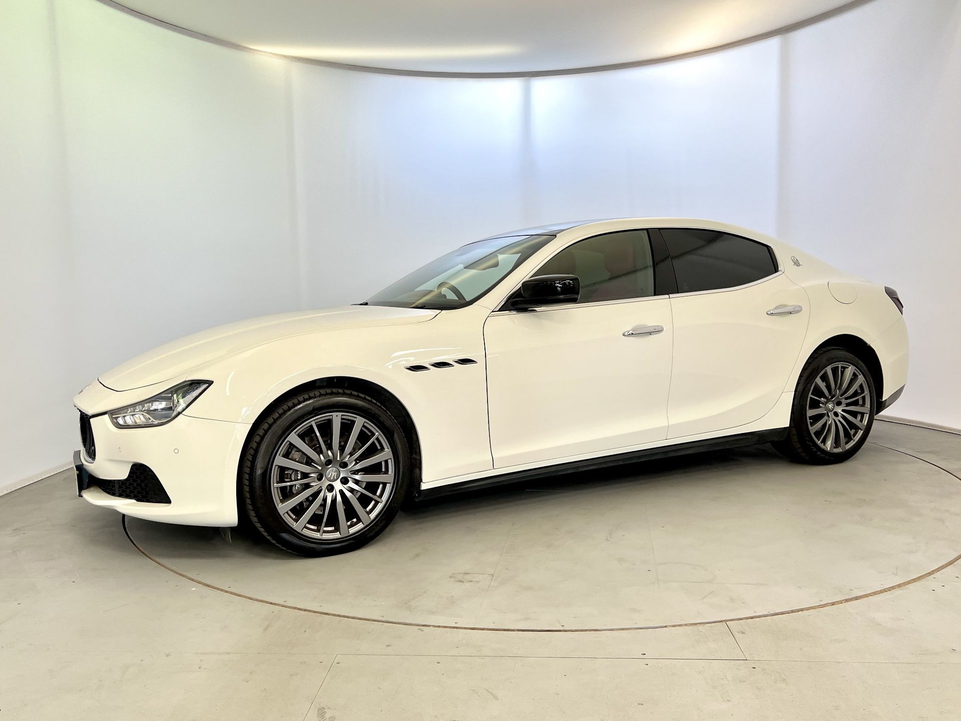 Maserati Ghibli - Image 4 of 34