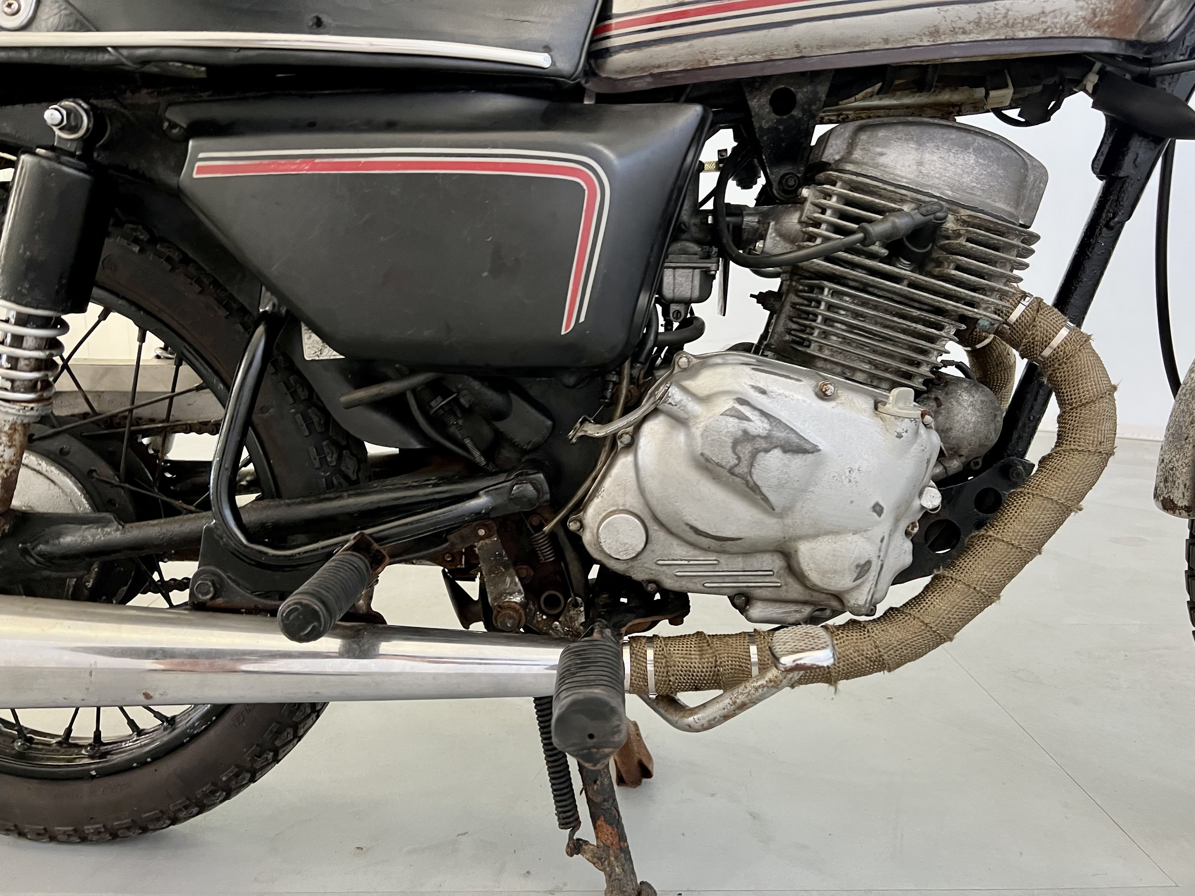 Honda CD125 T - Image 8 of 18