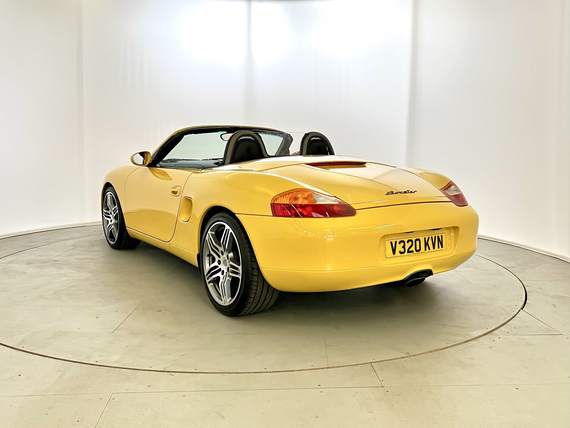 Porsche Boxster - Image 7 of 31