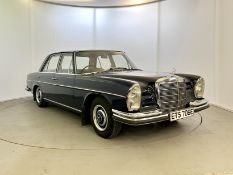 Mercedes-Benz 250s