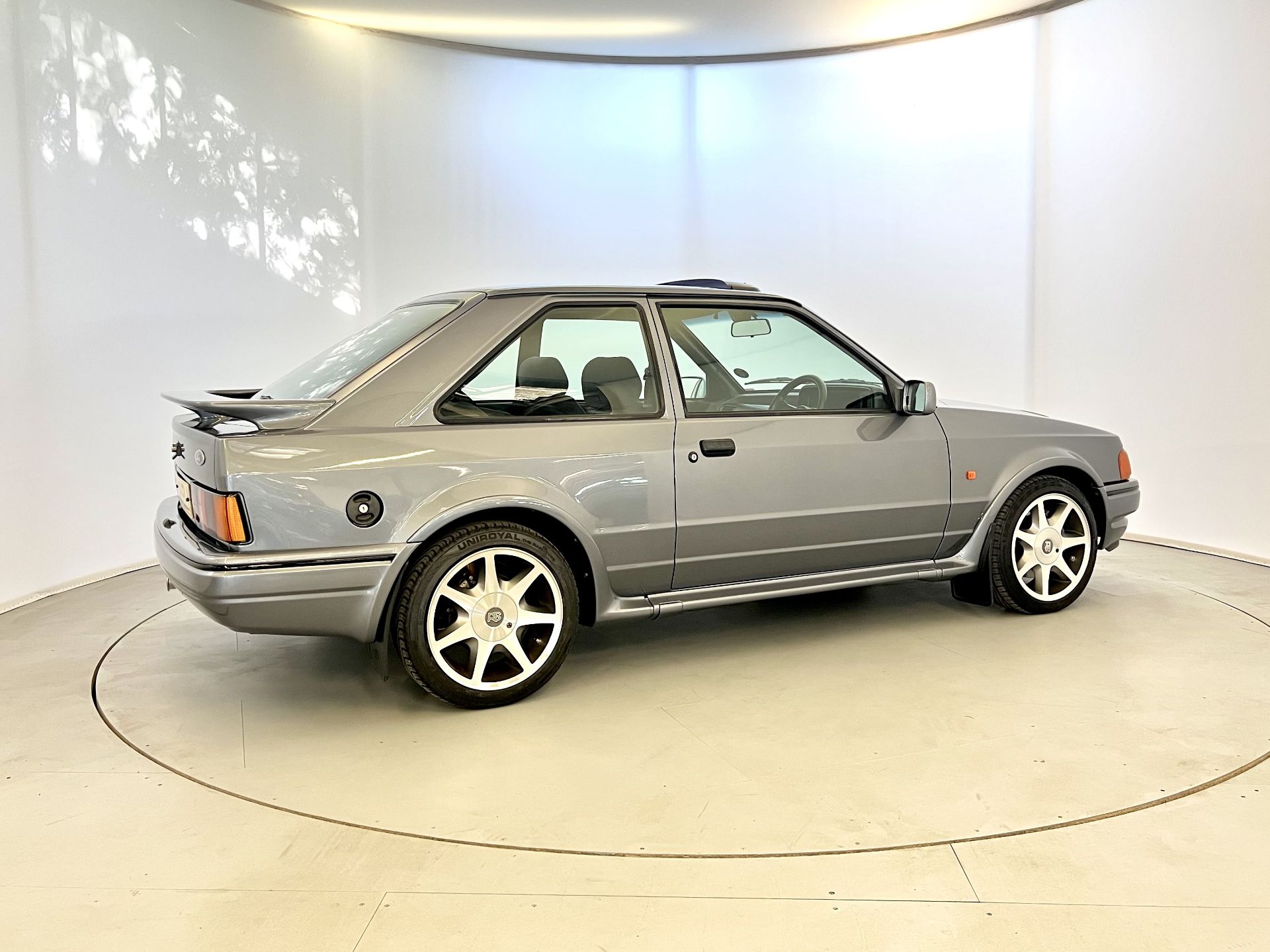 Ford Escort RS Turbo - Image 10 of 34