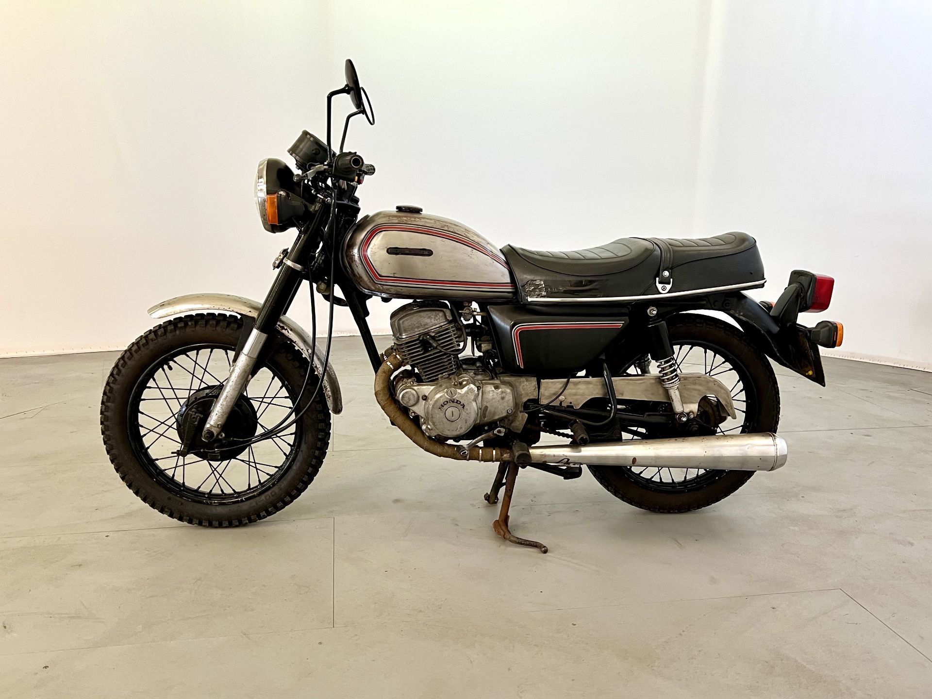 Honda CD125 T - Image 4 of 18