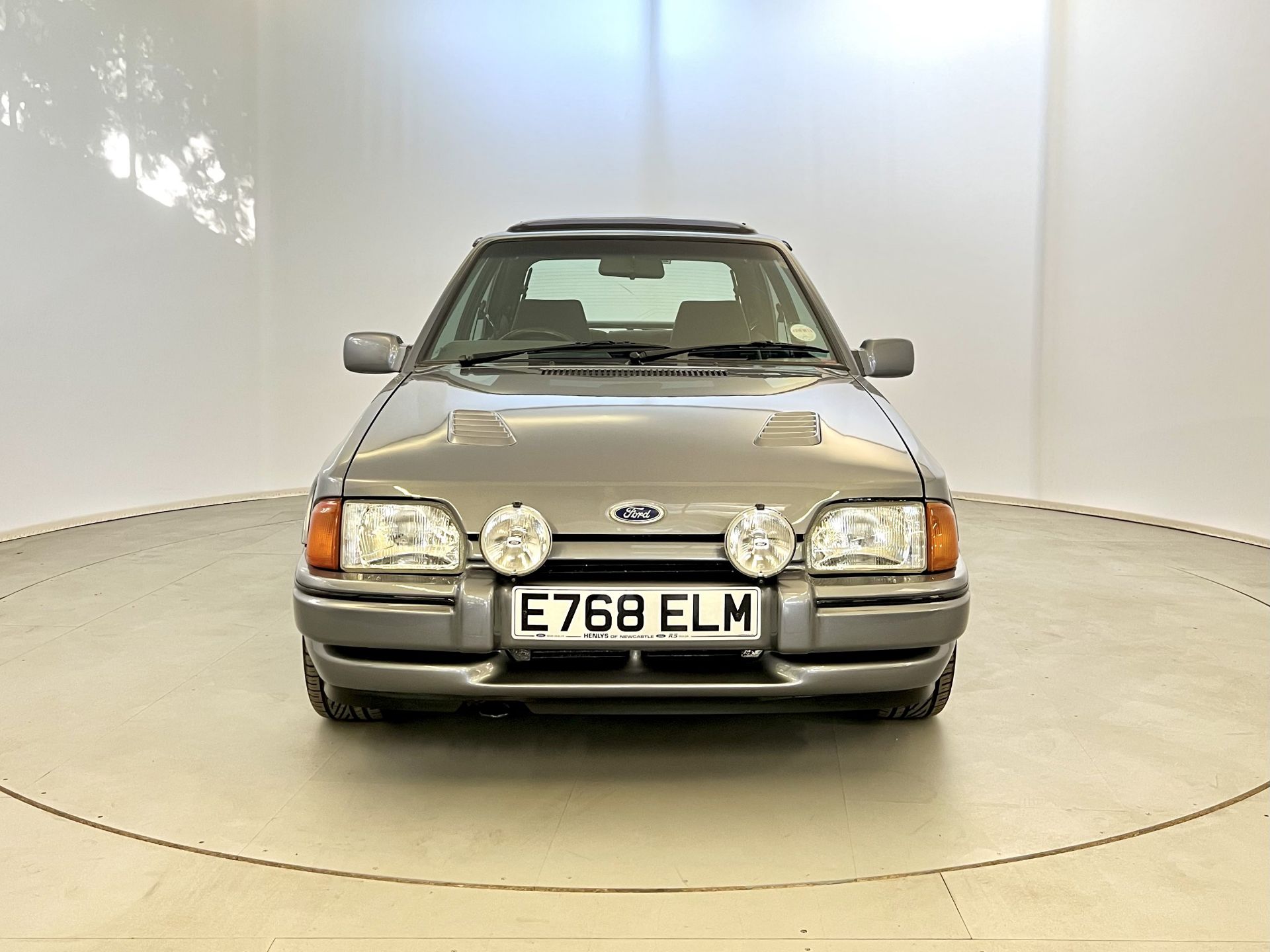 Ford Escort RS Turbo - Image 2 of 34