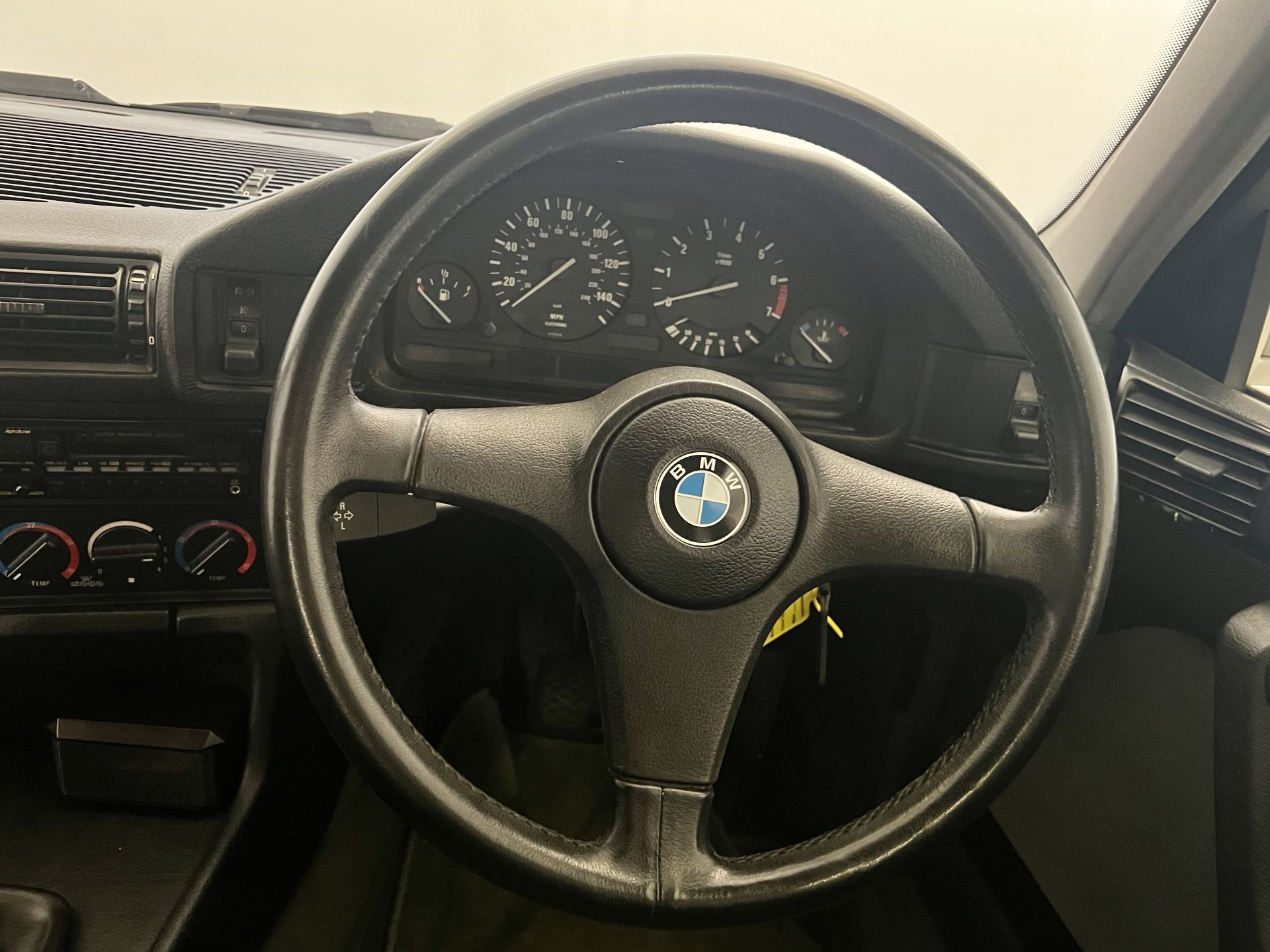 BMW 525i SE - Image 29 of 36