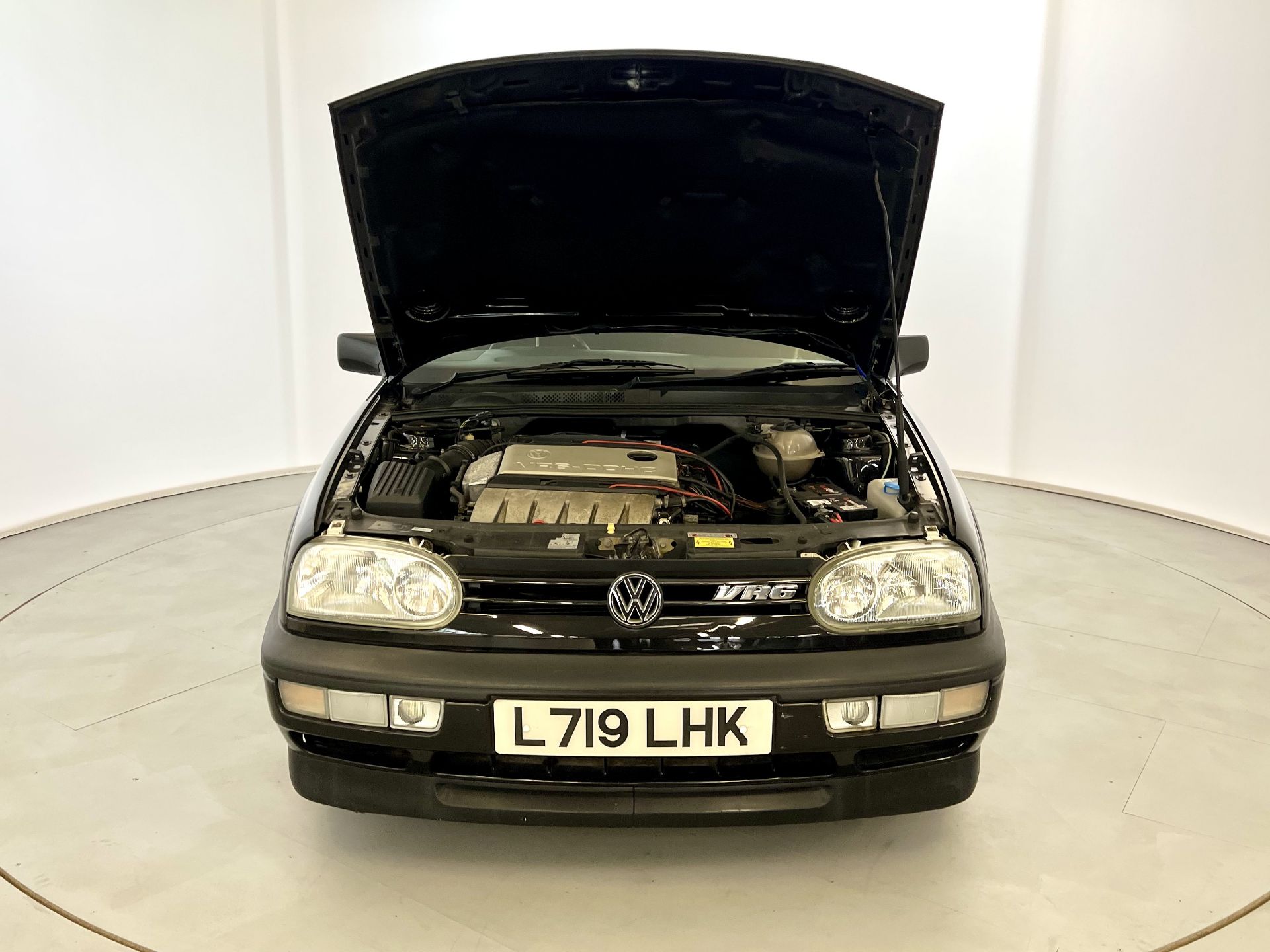 Volkswagen Golf VR6 - Image 32 of 33