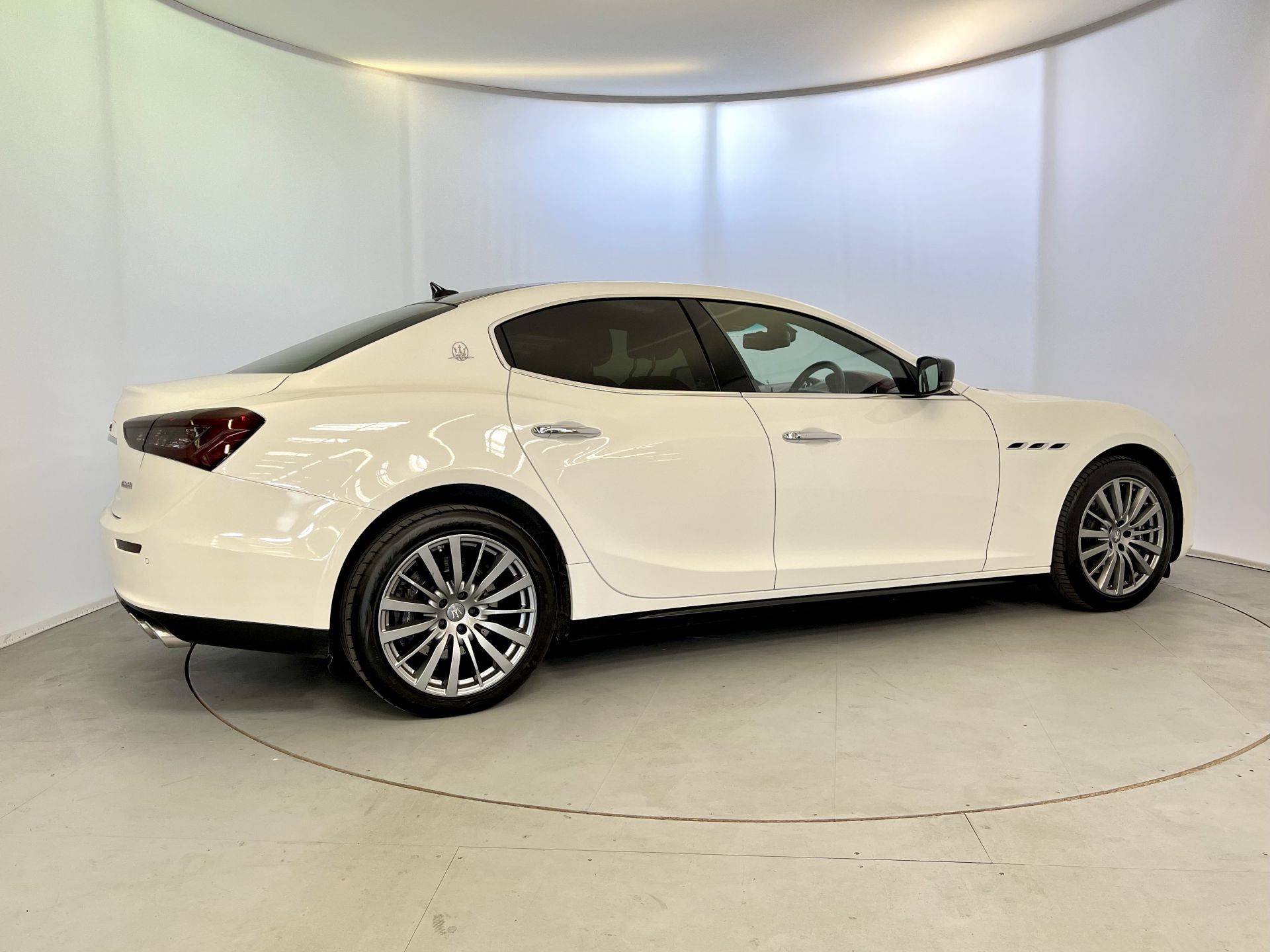 Maserati Ghibli - Image 10 of 34