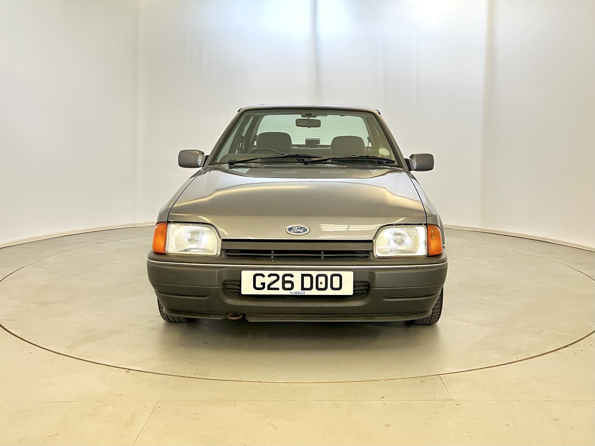 Ford Orion DX - Image 2 of 34