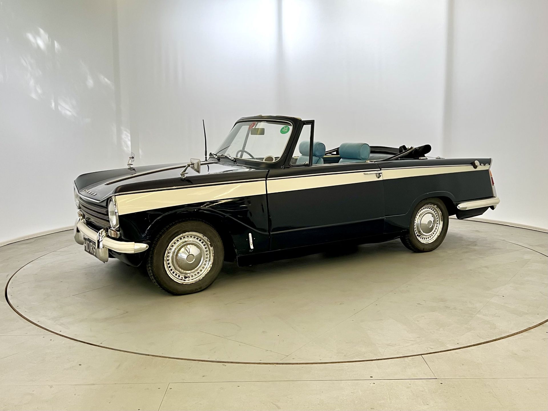 Triumph Herald - Image 4 of 31