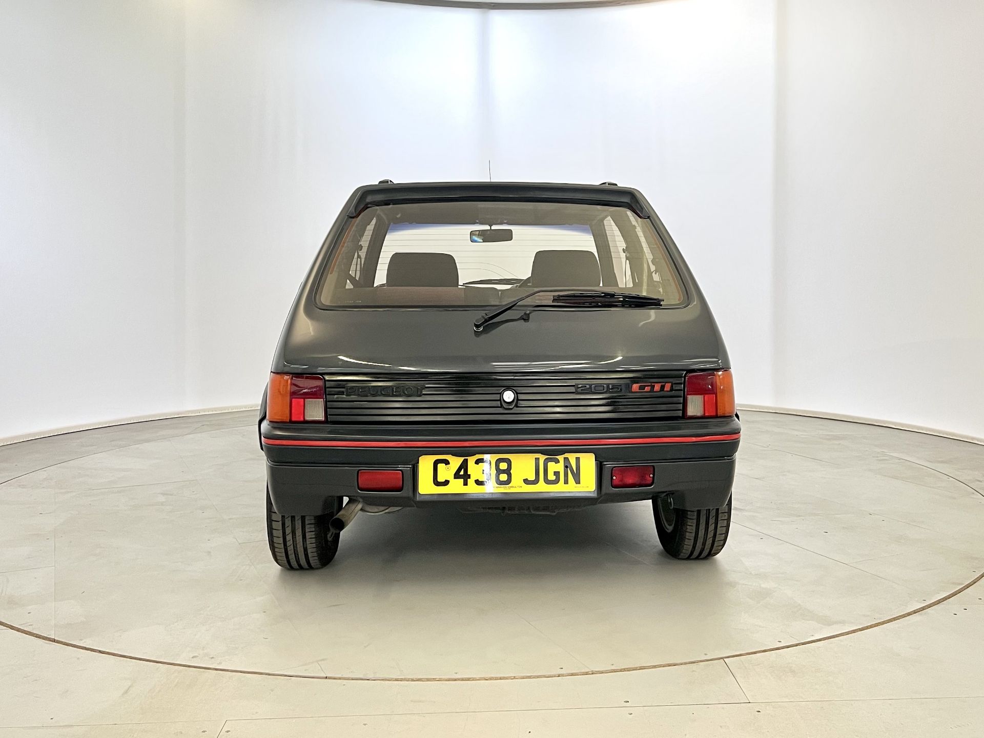 Peugeot 205 GTI - Image 8 of 31