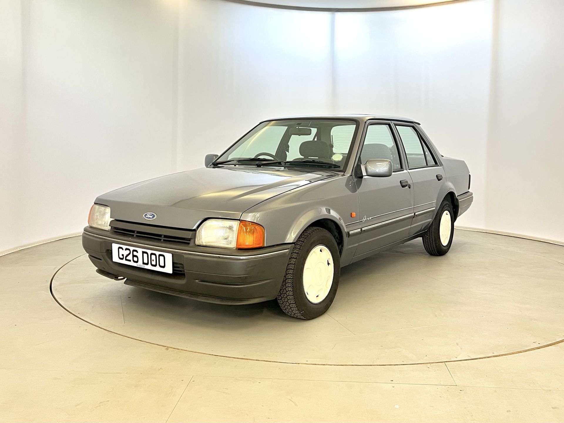 Ford Orion DX - Image 3 of 34